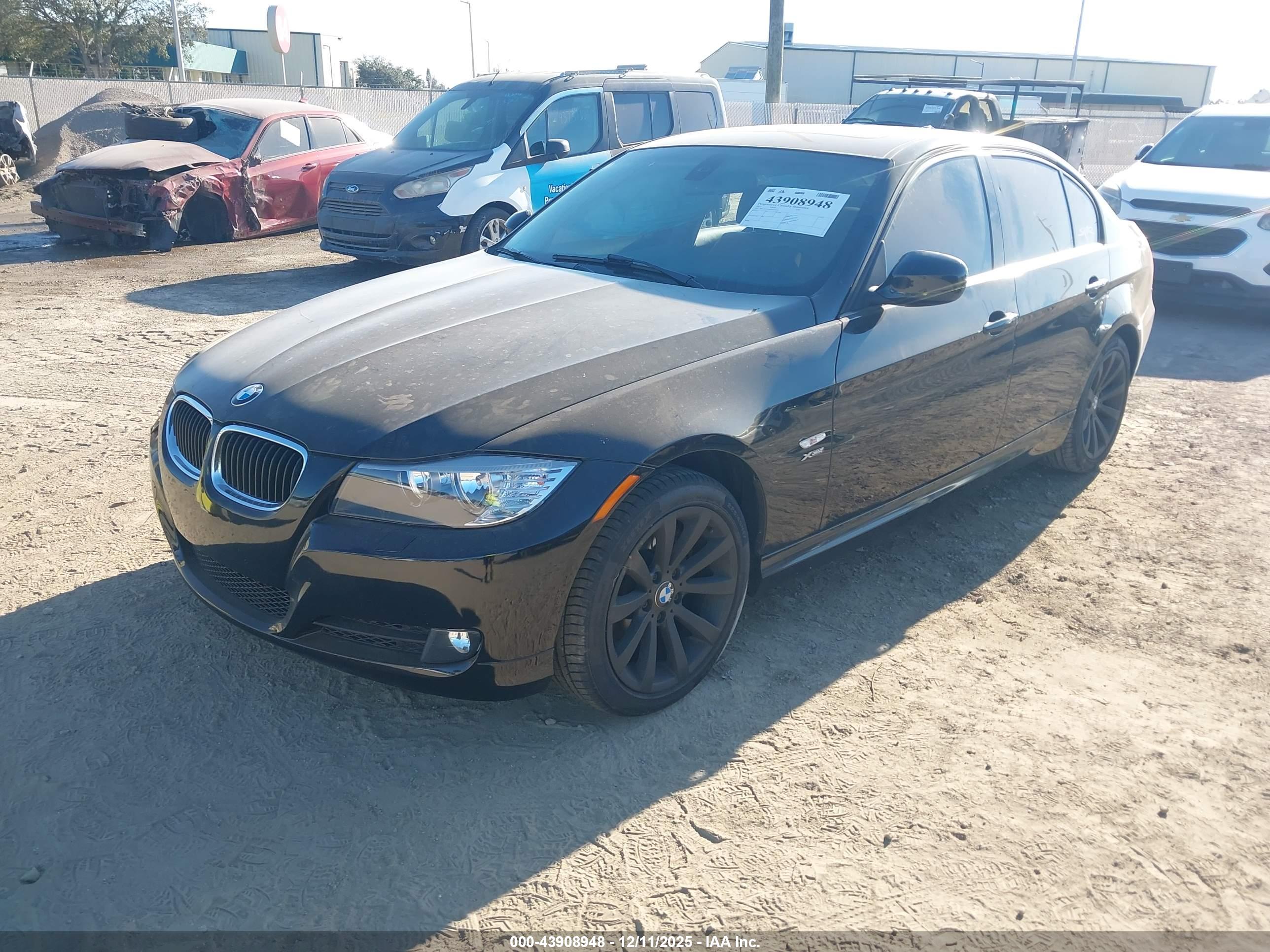 BMW 328I image 2