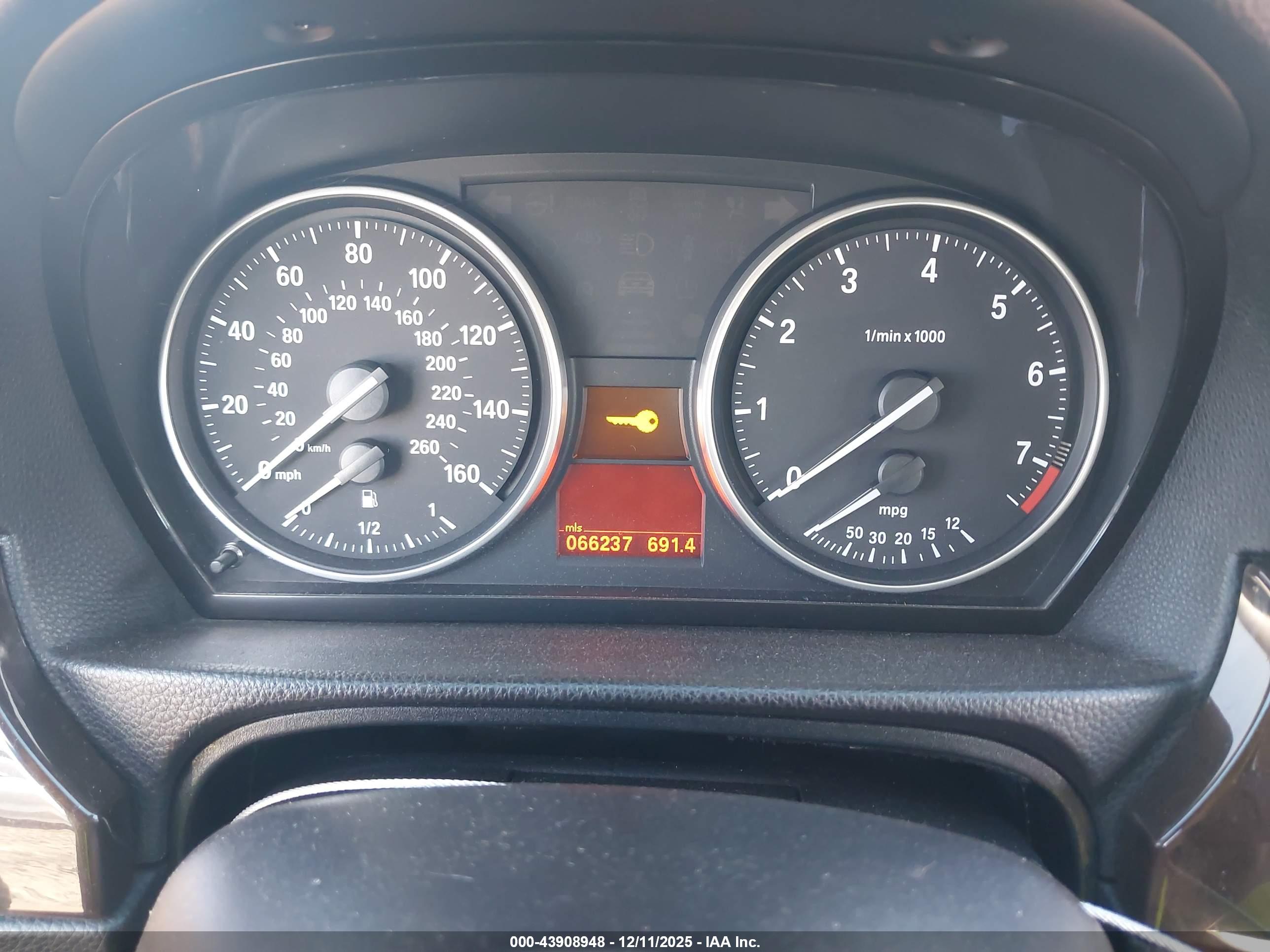 BMW 328I image 7