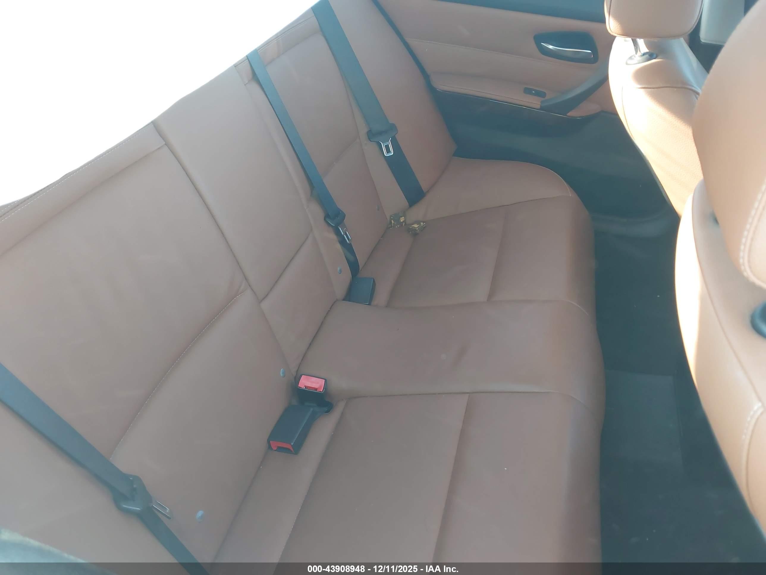 BMW 328I image 8