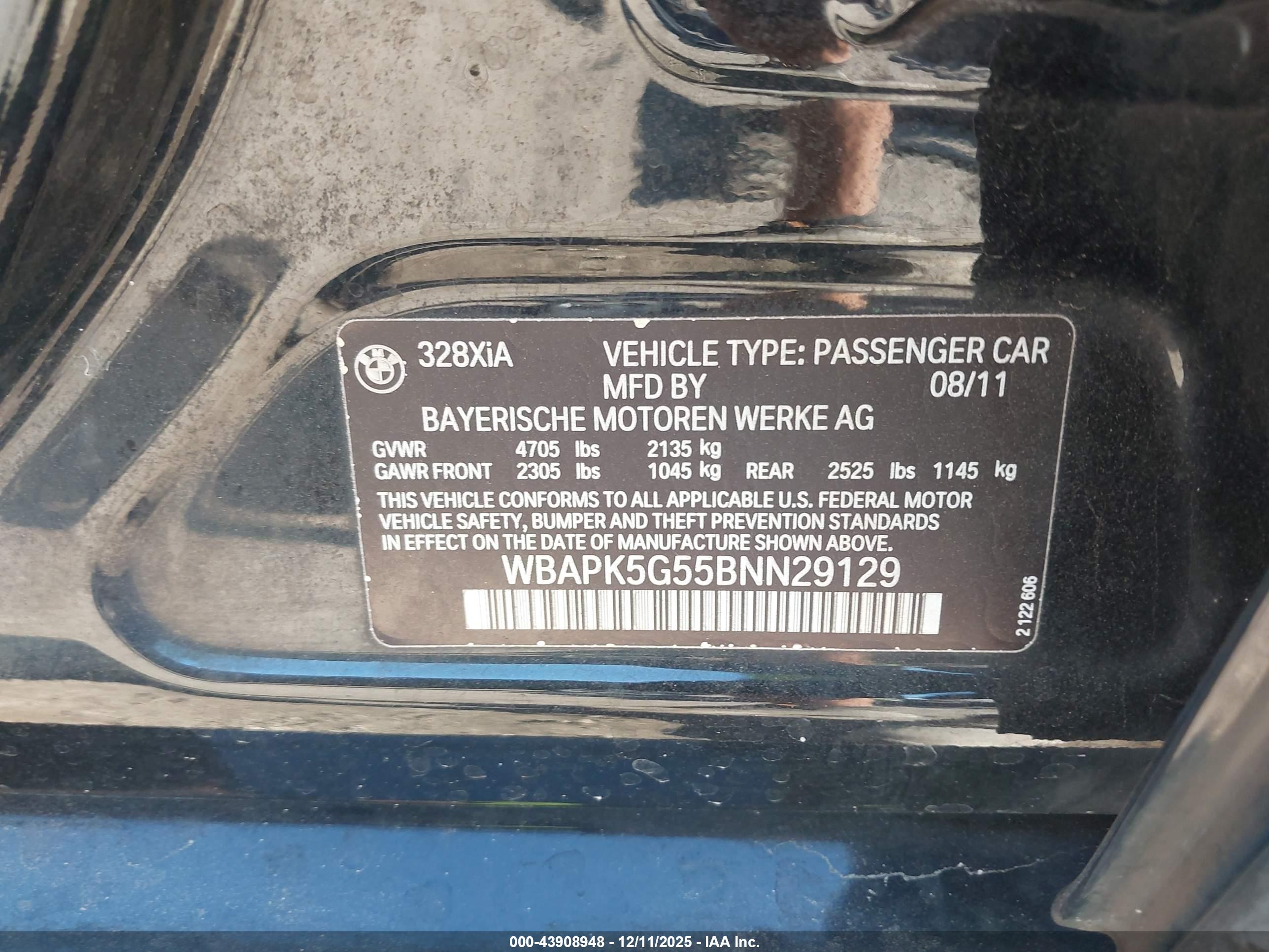 BMW 328I image 9