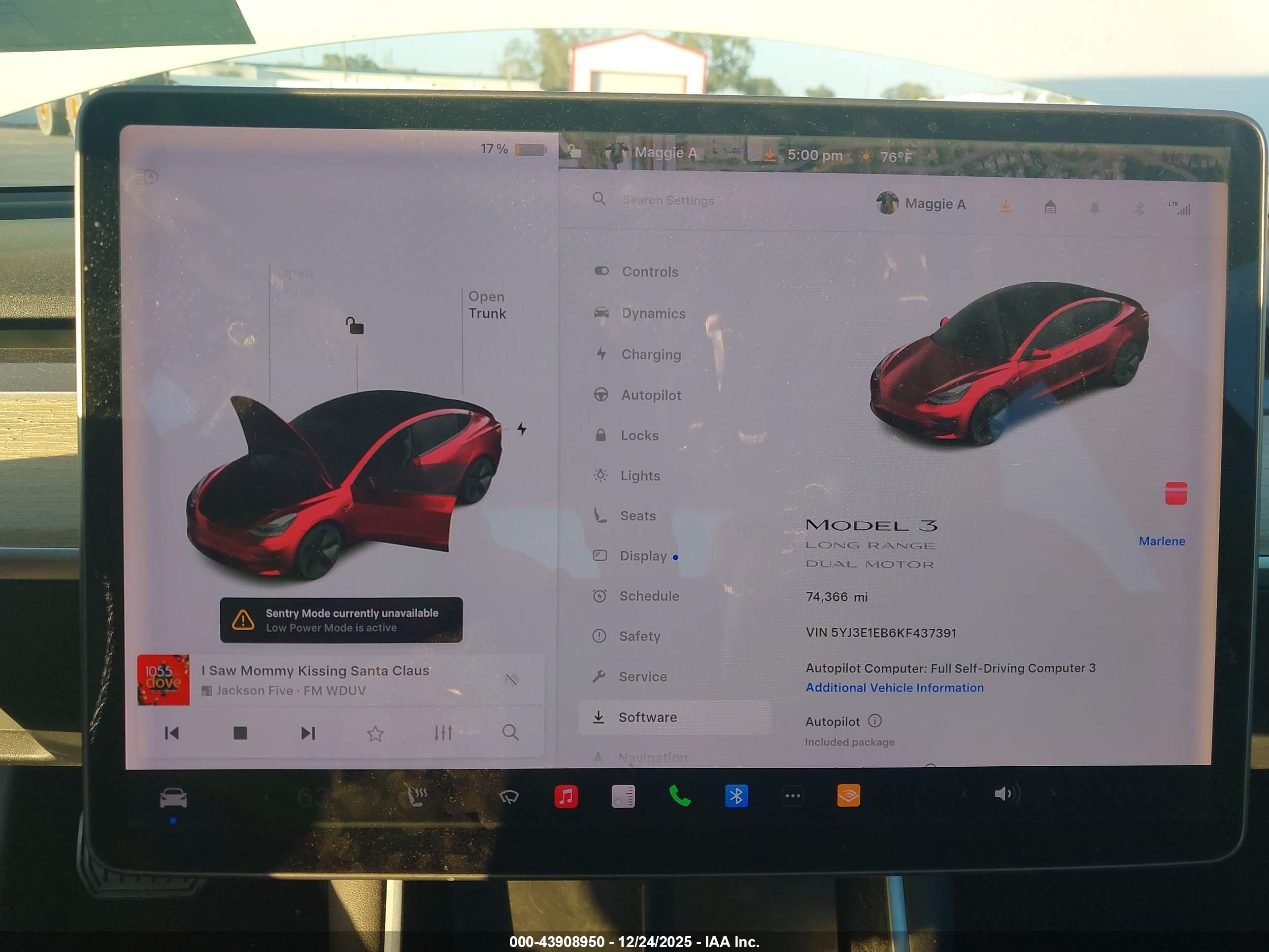 TESLA MODEL image 7