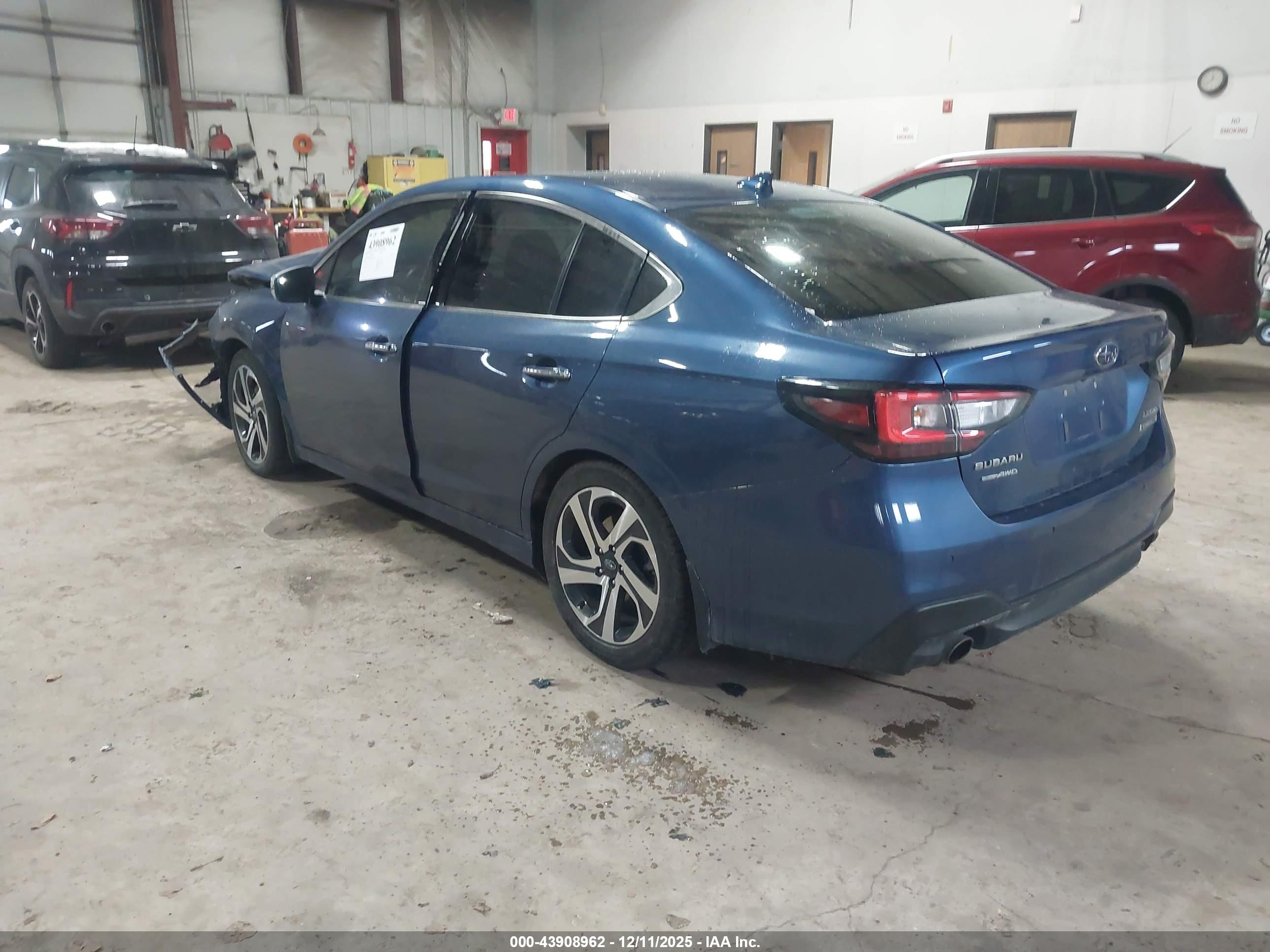 SUBARU LEGACY image 3