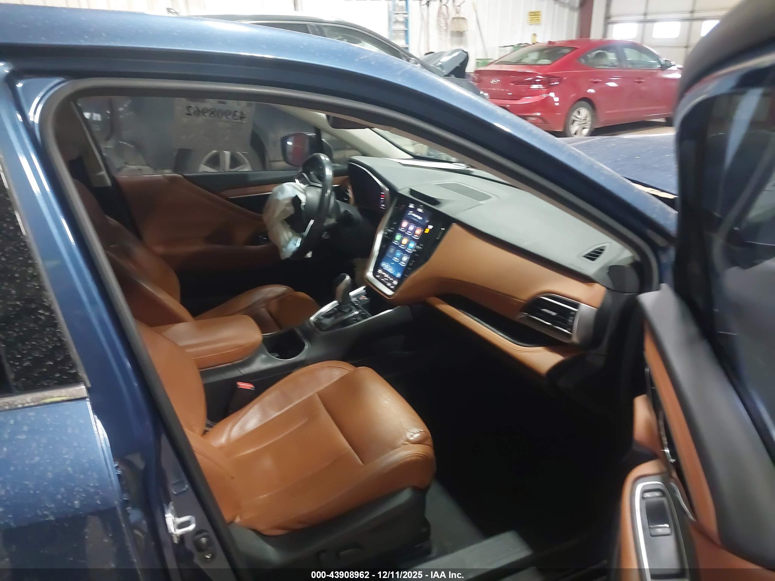 SUBARU LEGACY image 5