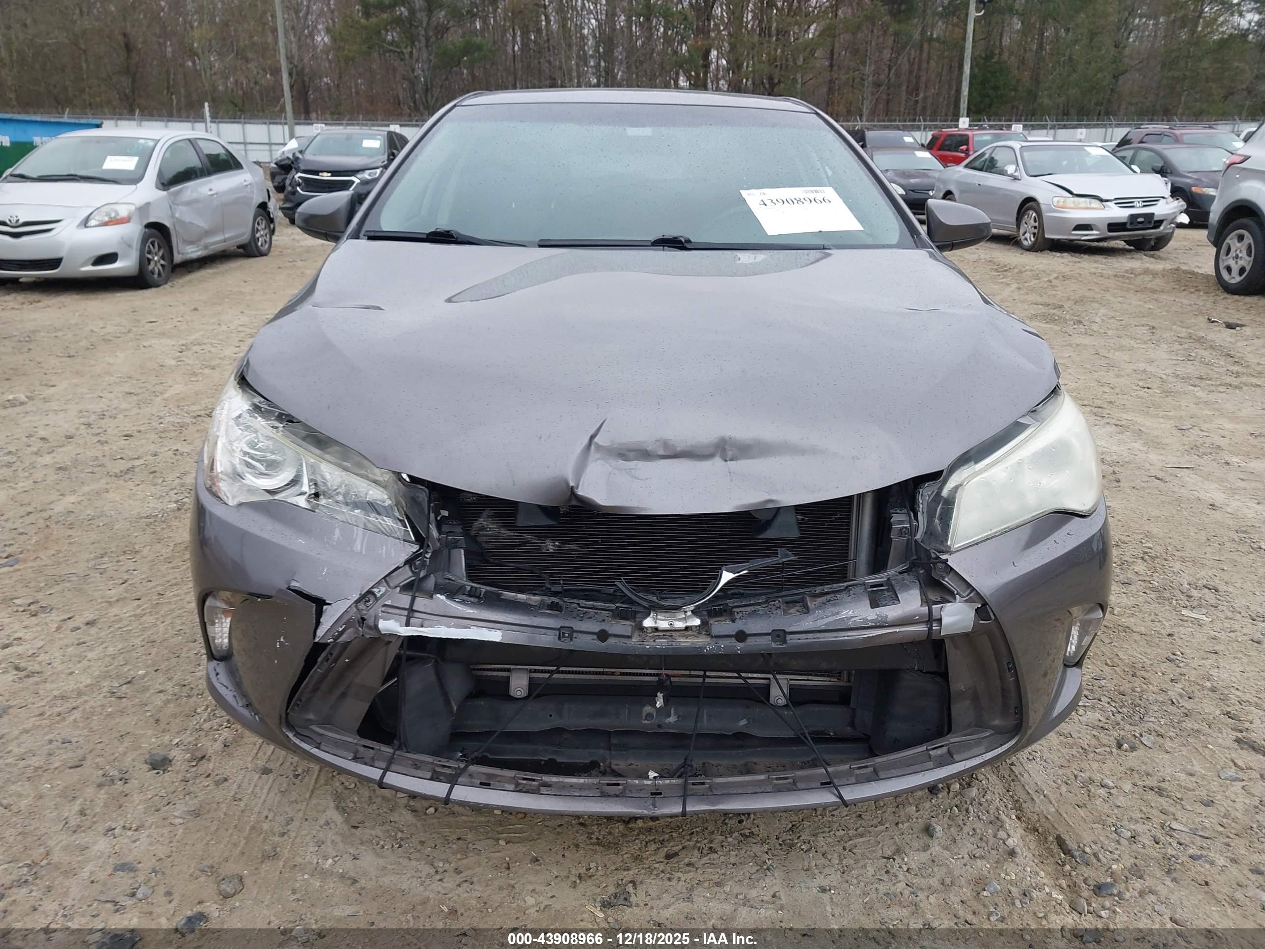 TOYOTA CAMRY image 6