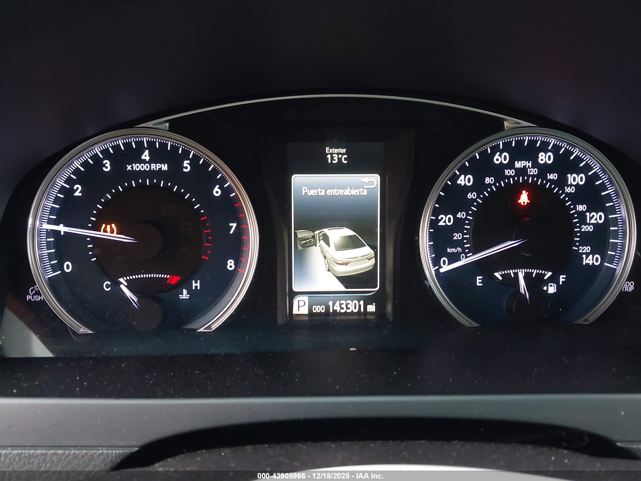 TOYOTA CAMRY image 7