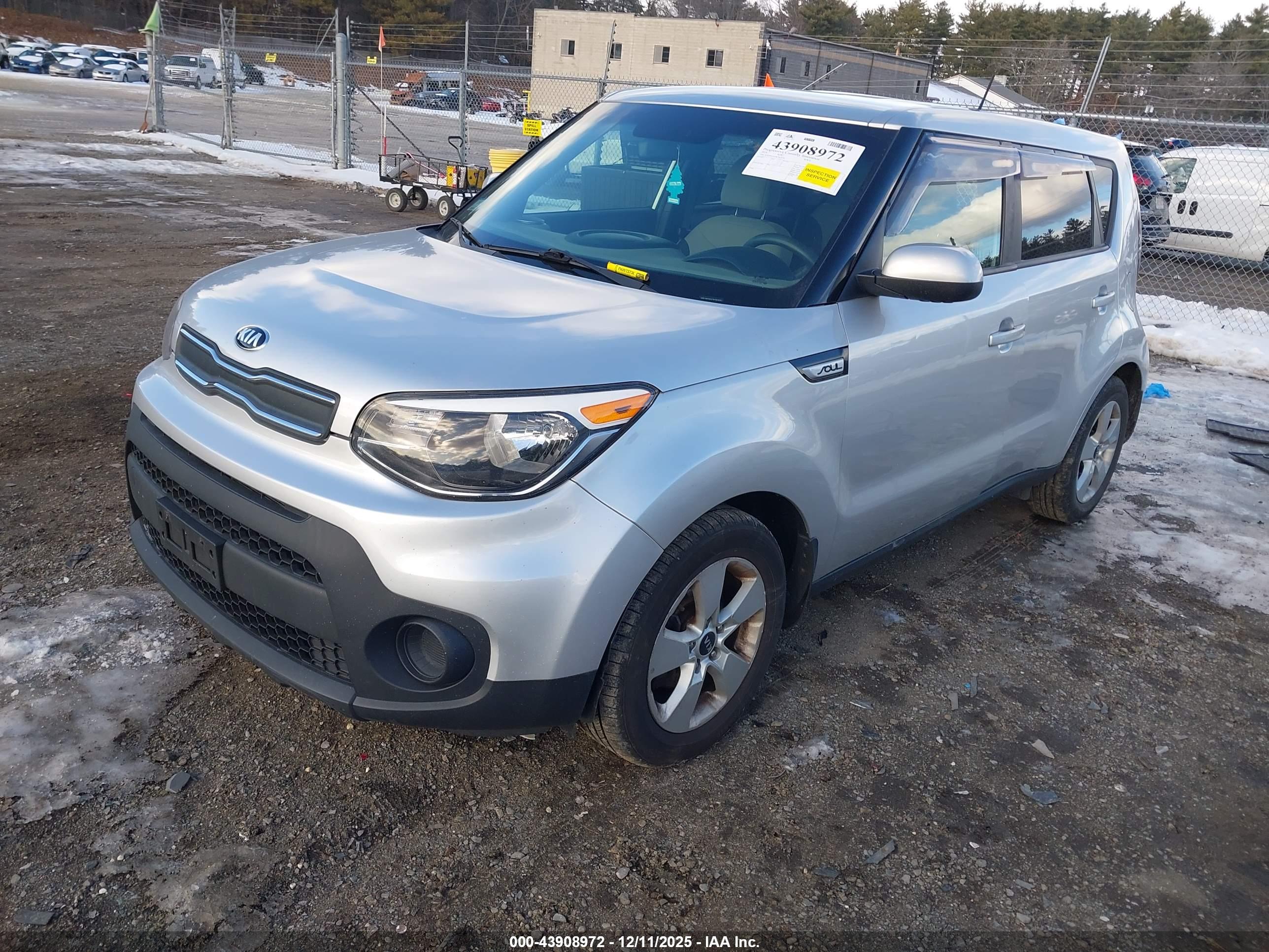 KIA SOUL image 2