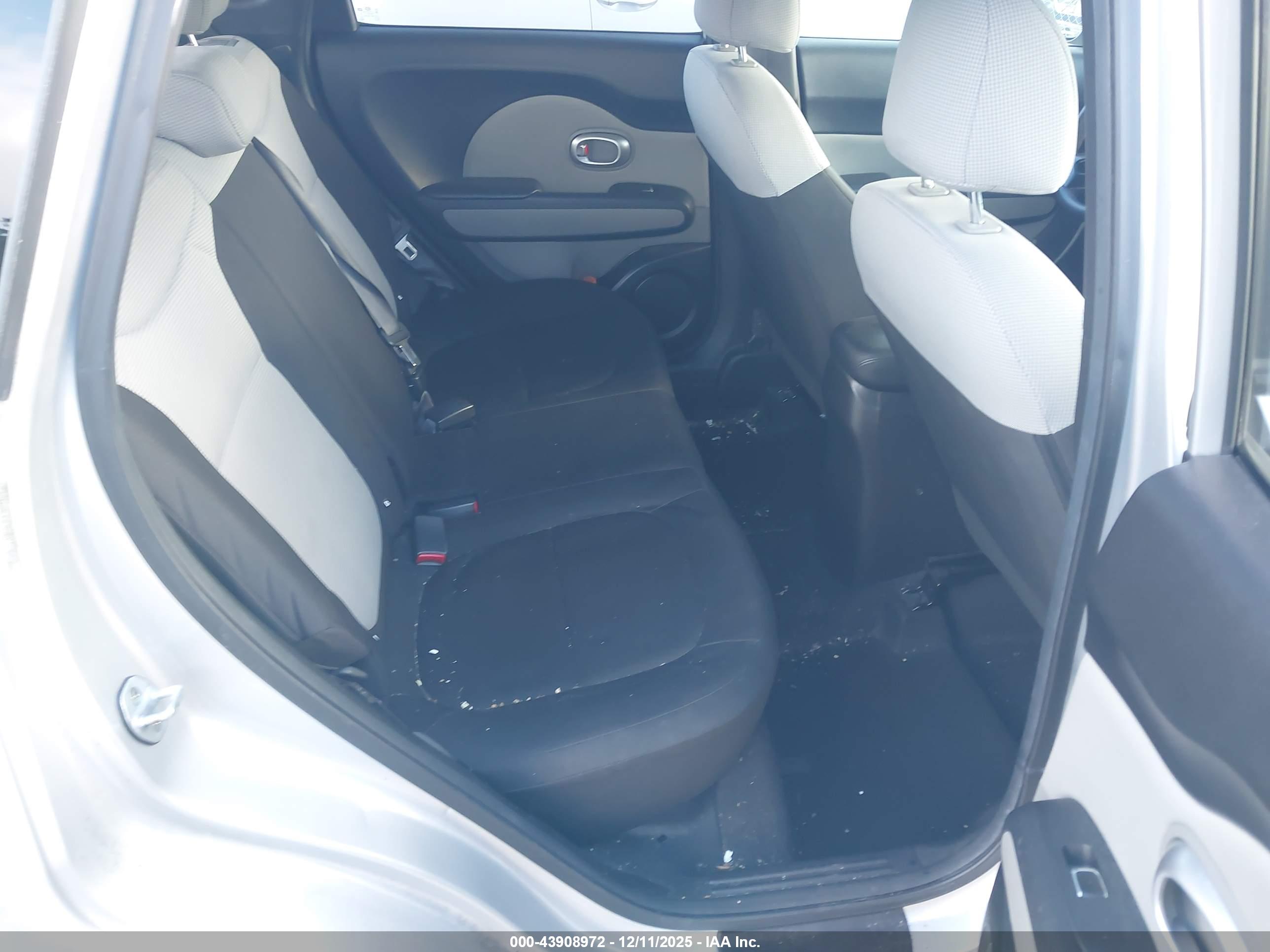 KIA SOUL image 8