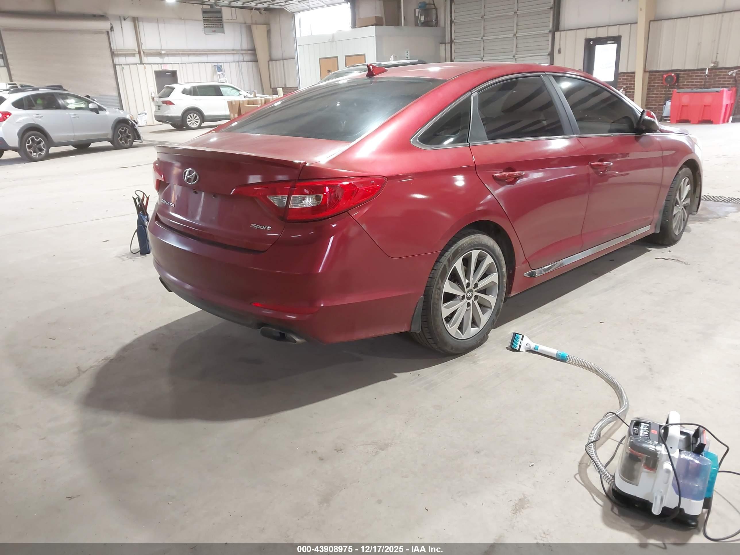 HYUNDAI SONATA image 4