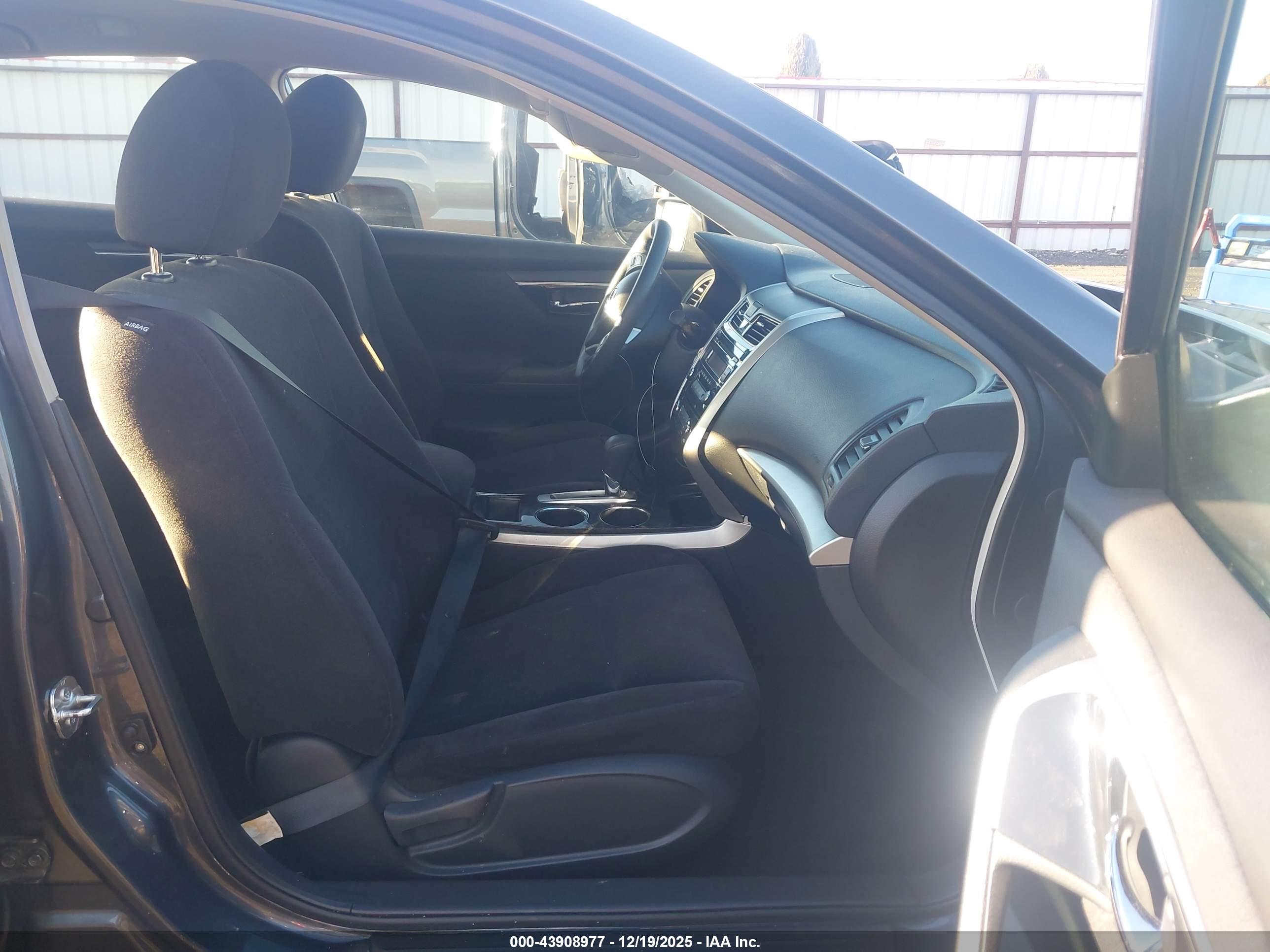 NISSAN ALTIMA image 5