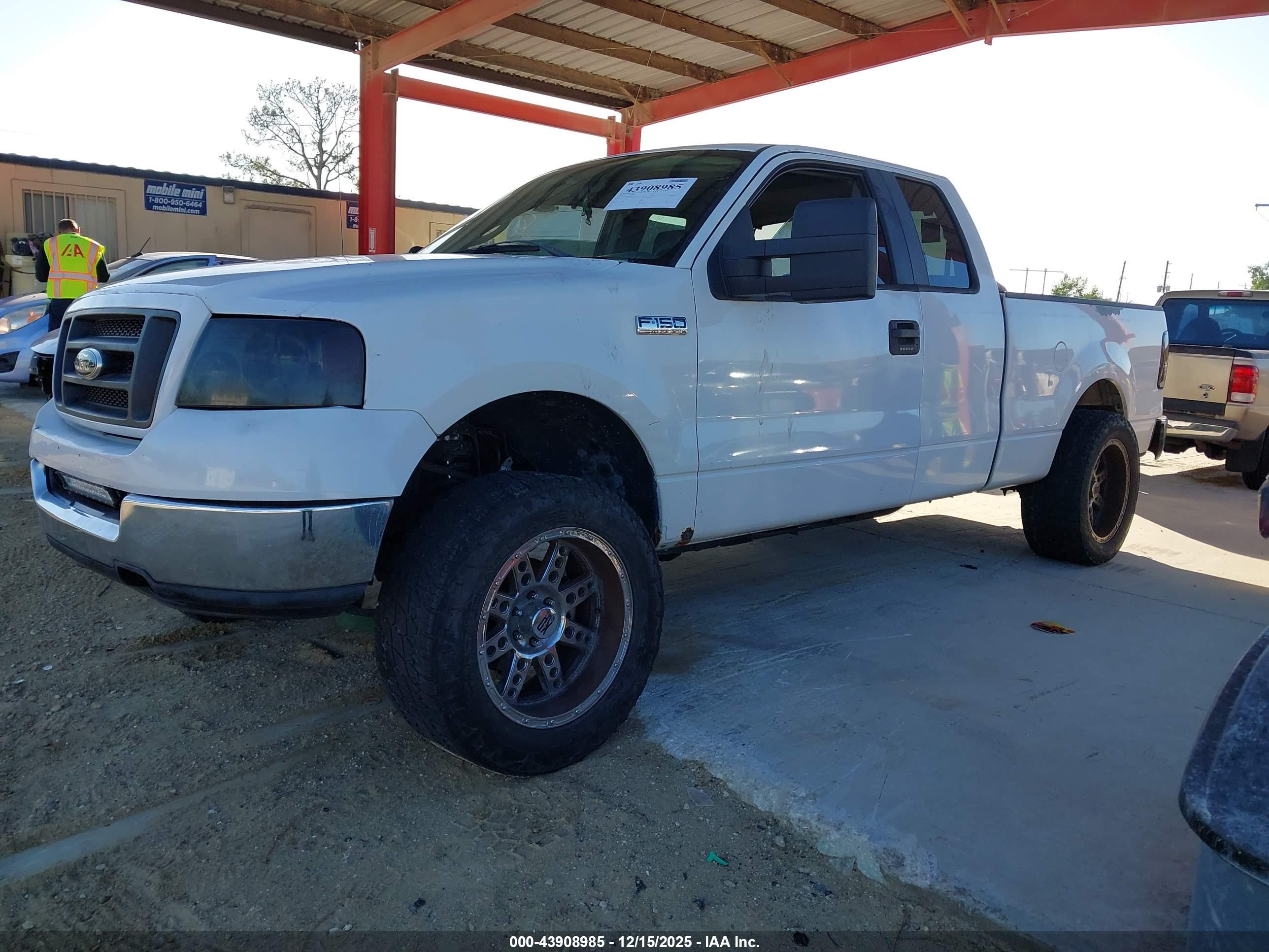FORD F-150 image 2