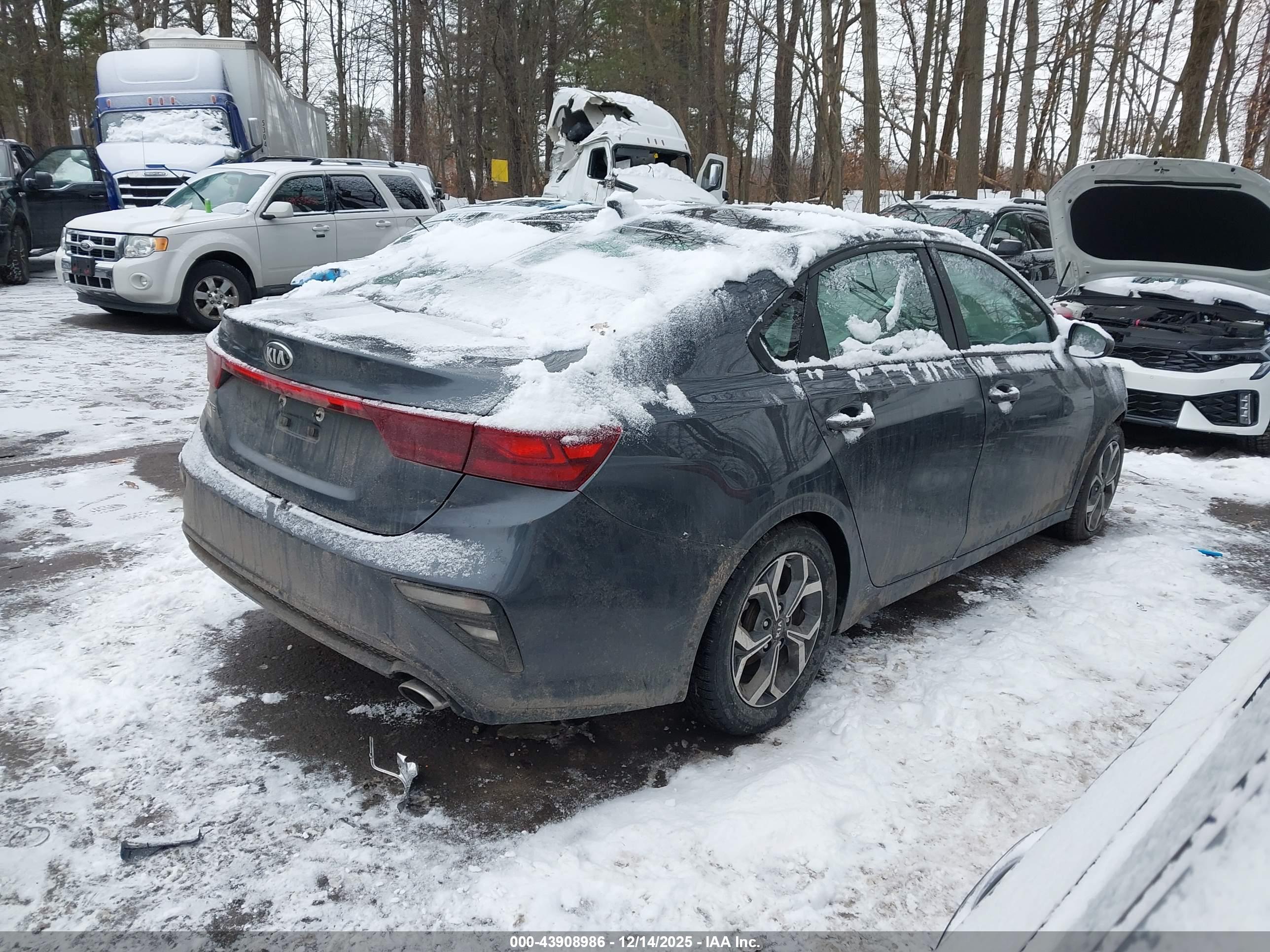 KIA FORTE image 4