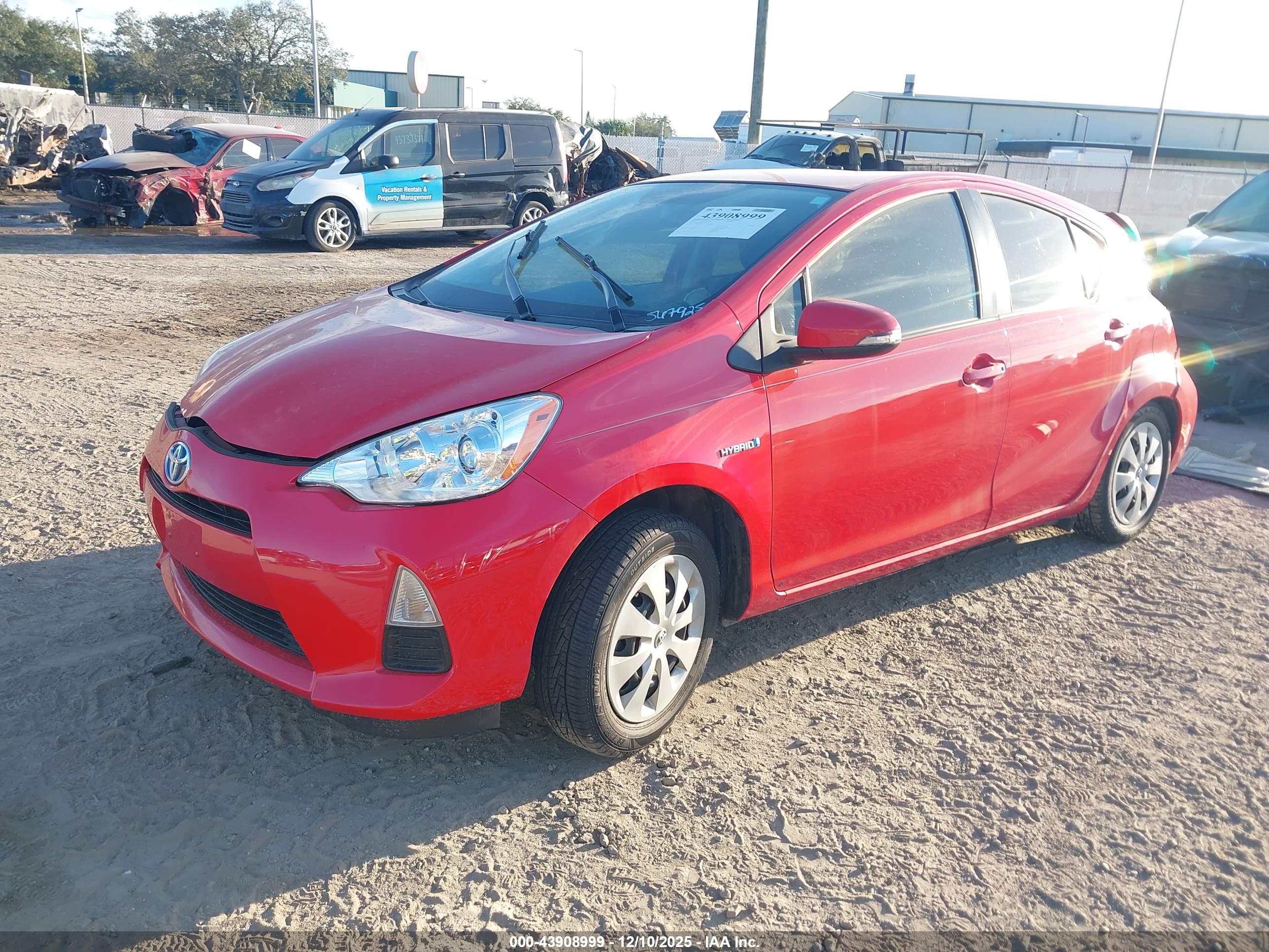 TOYOTA PRIUS image 2