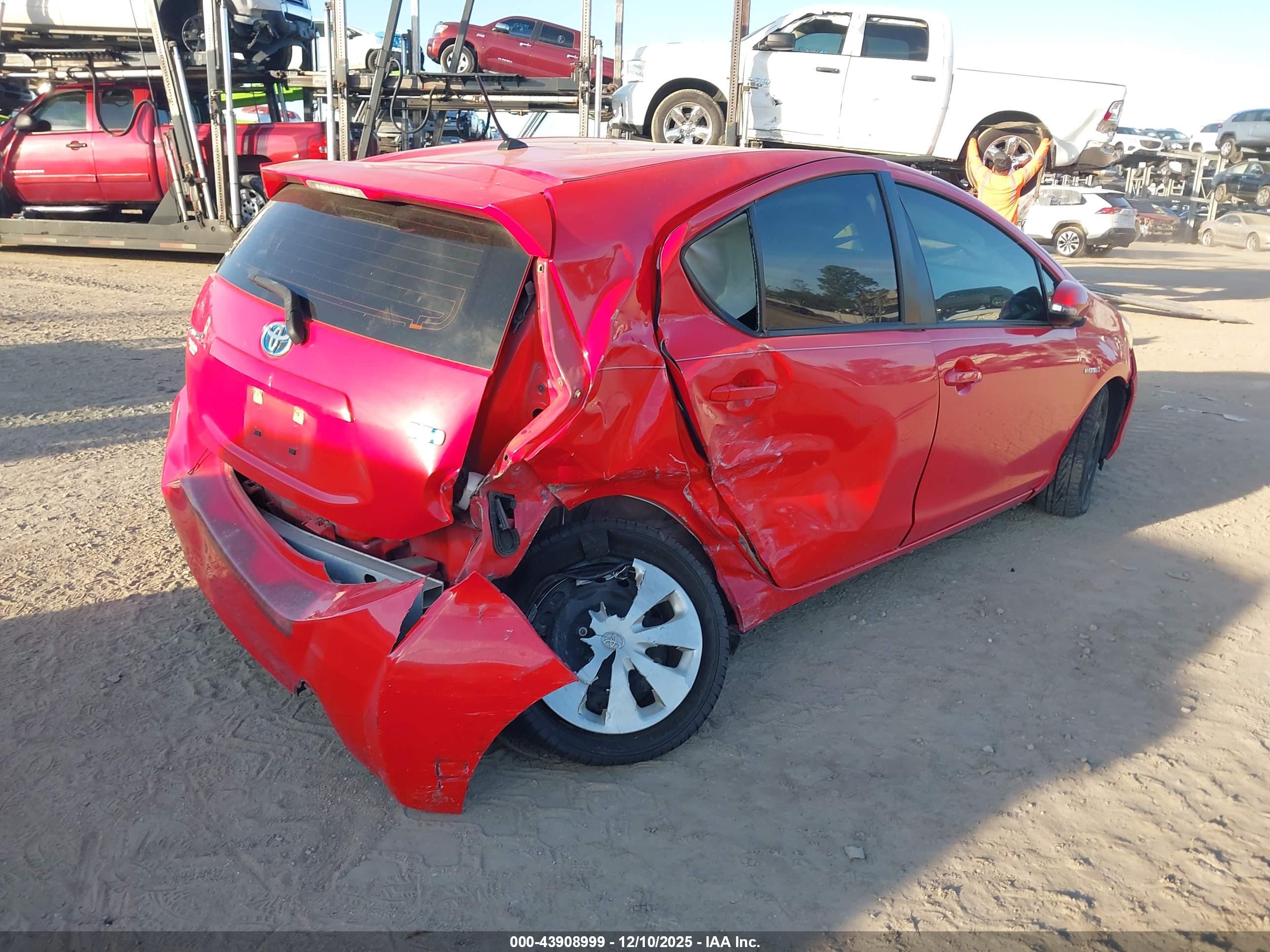 TOYOTA PRIUS image 4