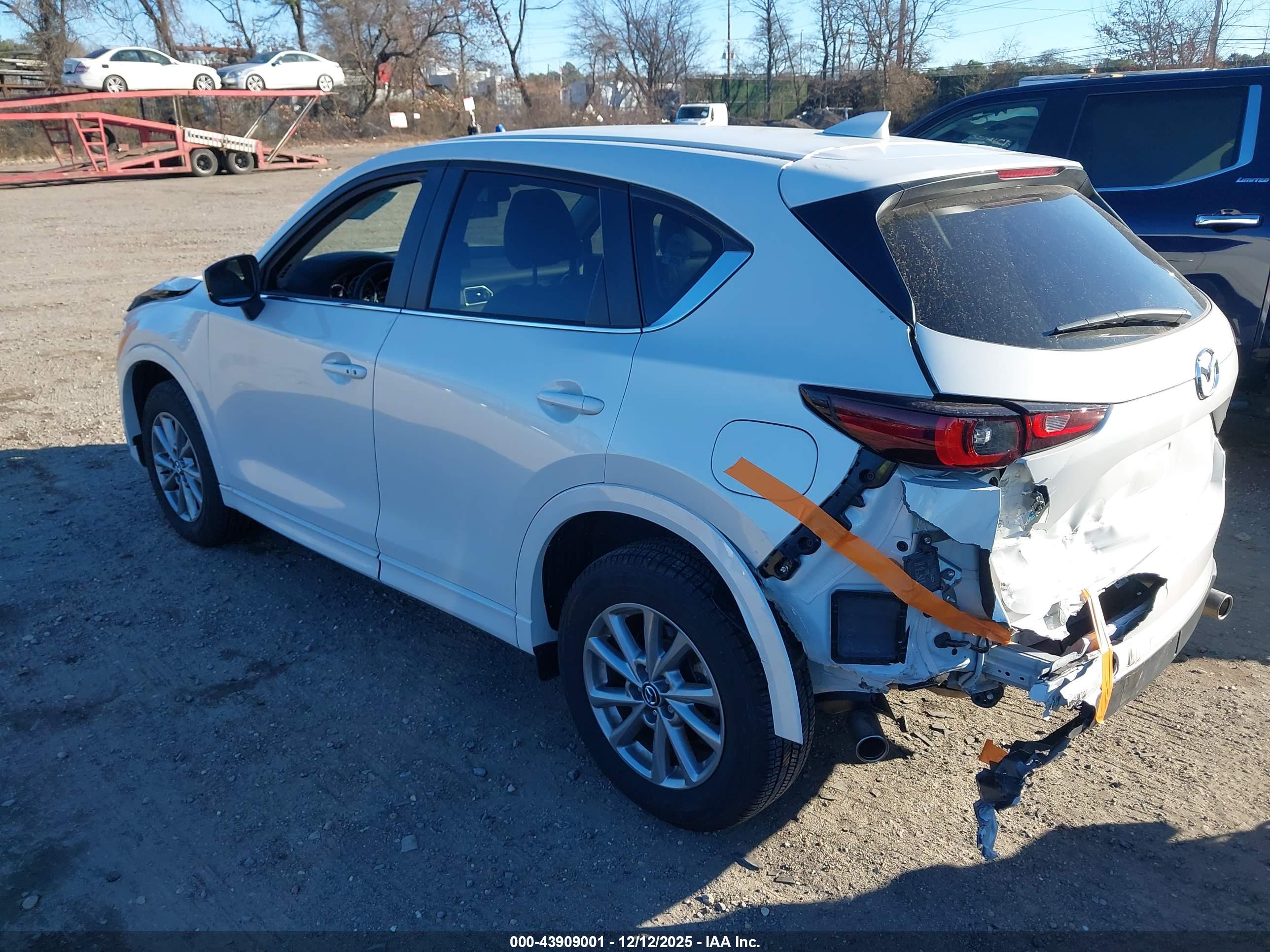 MAZDA CX-5 image 3