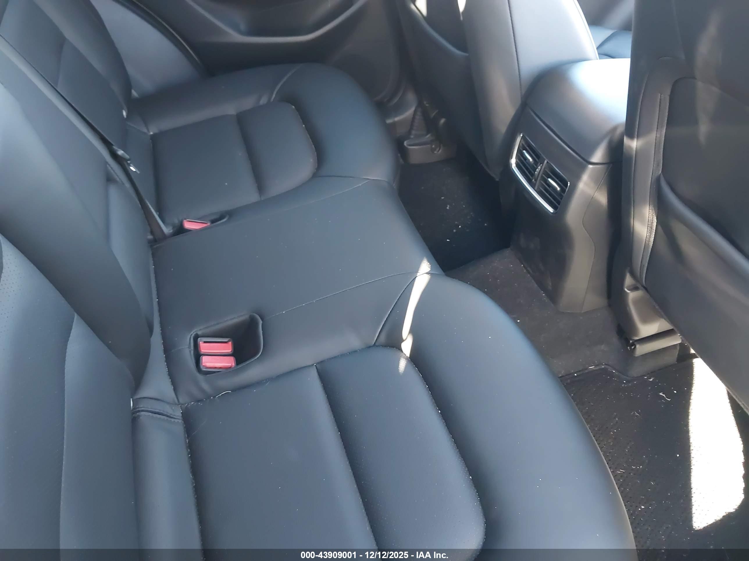 MAZDA CX-5 image 8