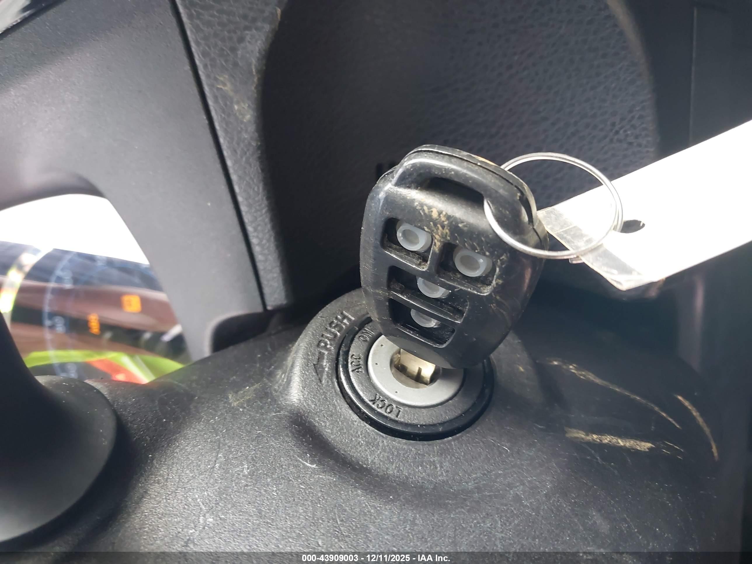 TOYOTA COROLLA image 11