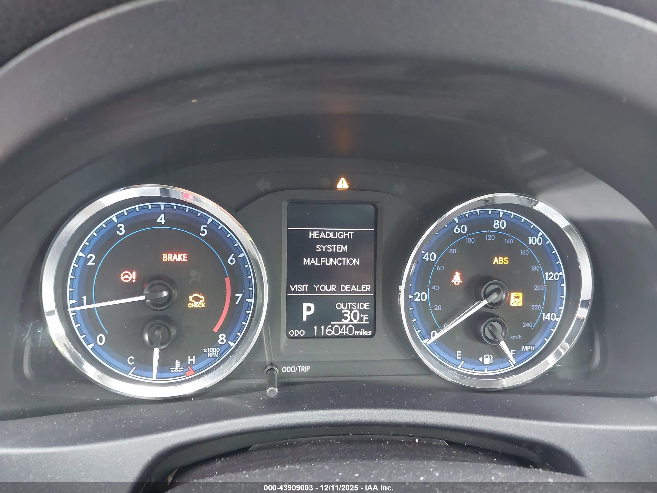 TOYOTA COROLLA image 7