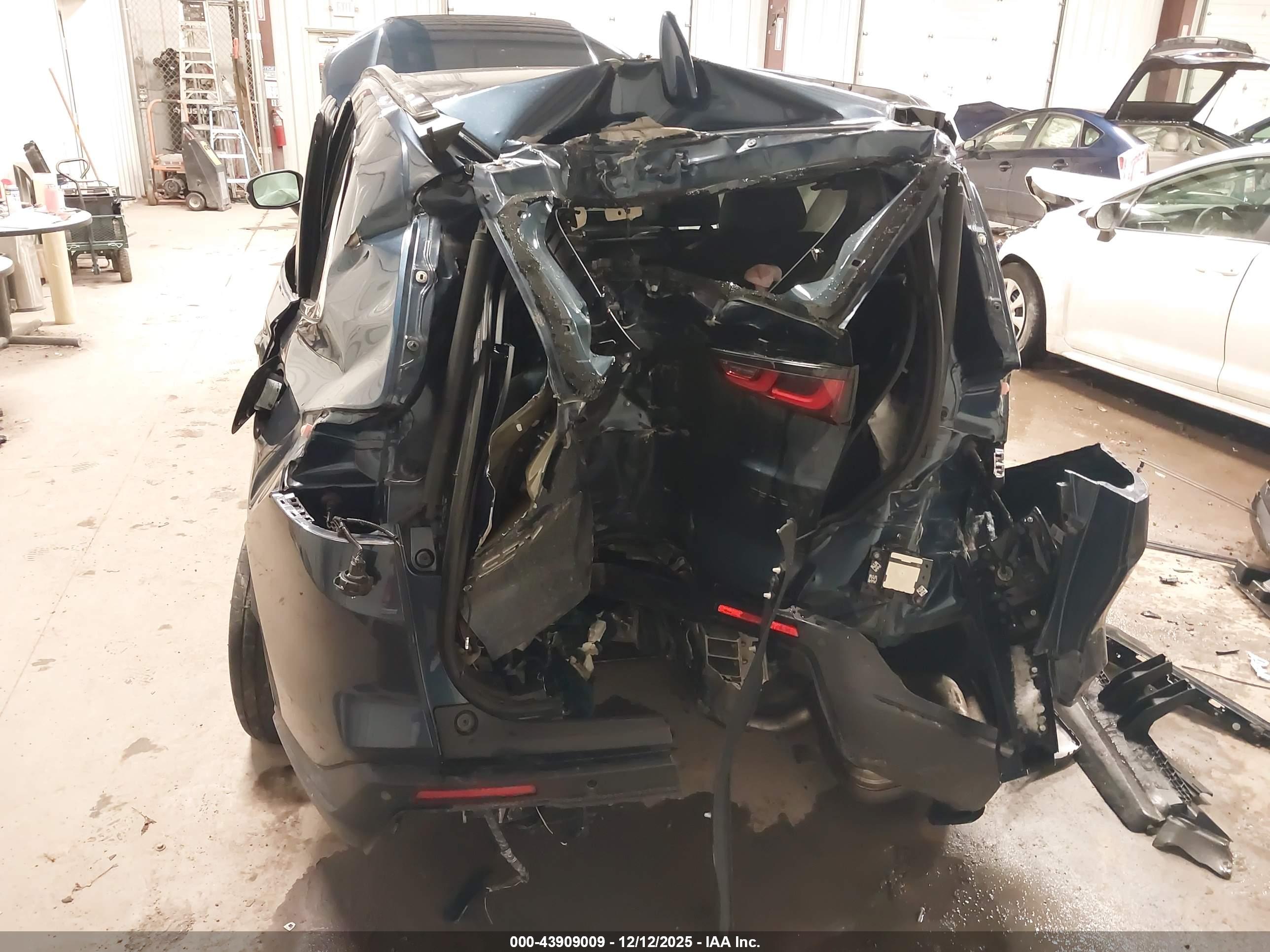 HONDA CR-V image 6