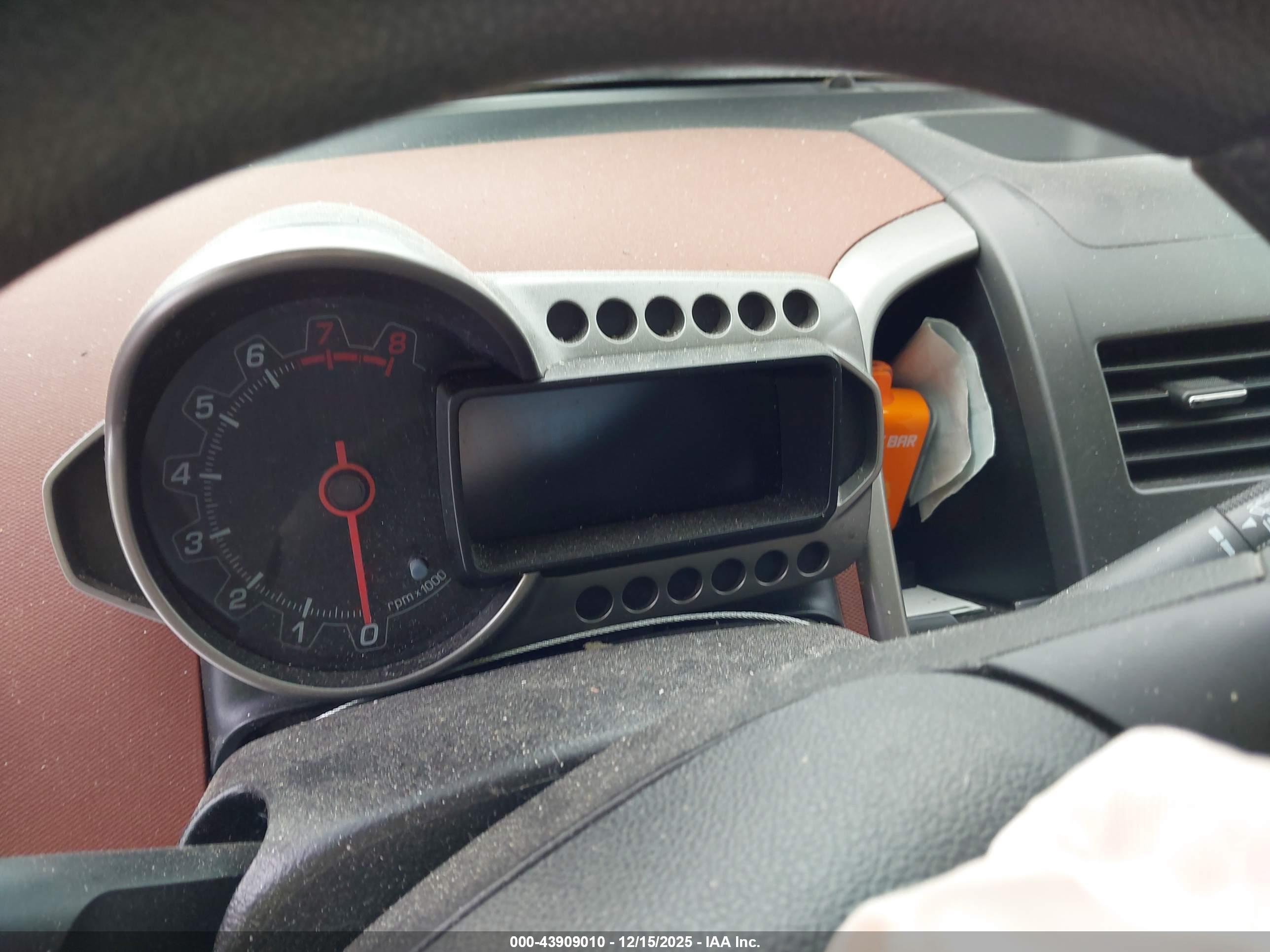 CHEVROLET SONIC image 7