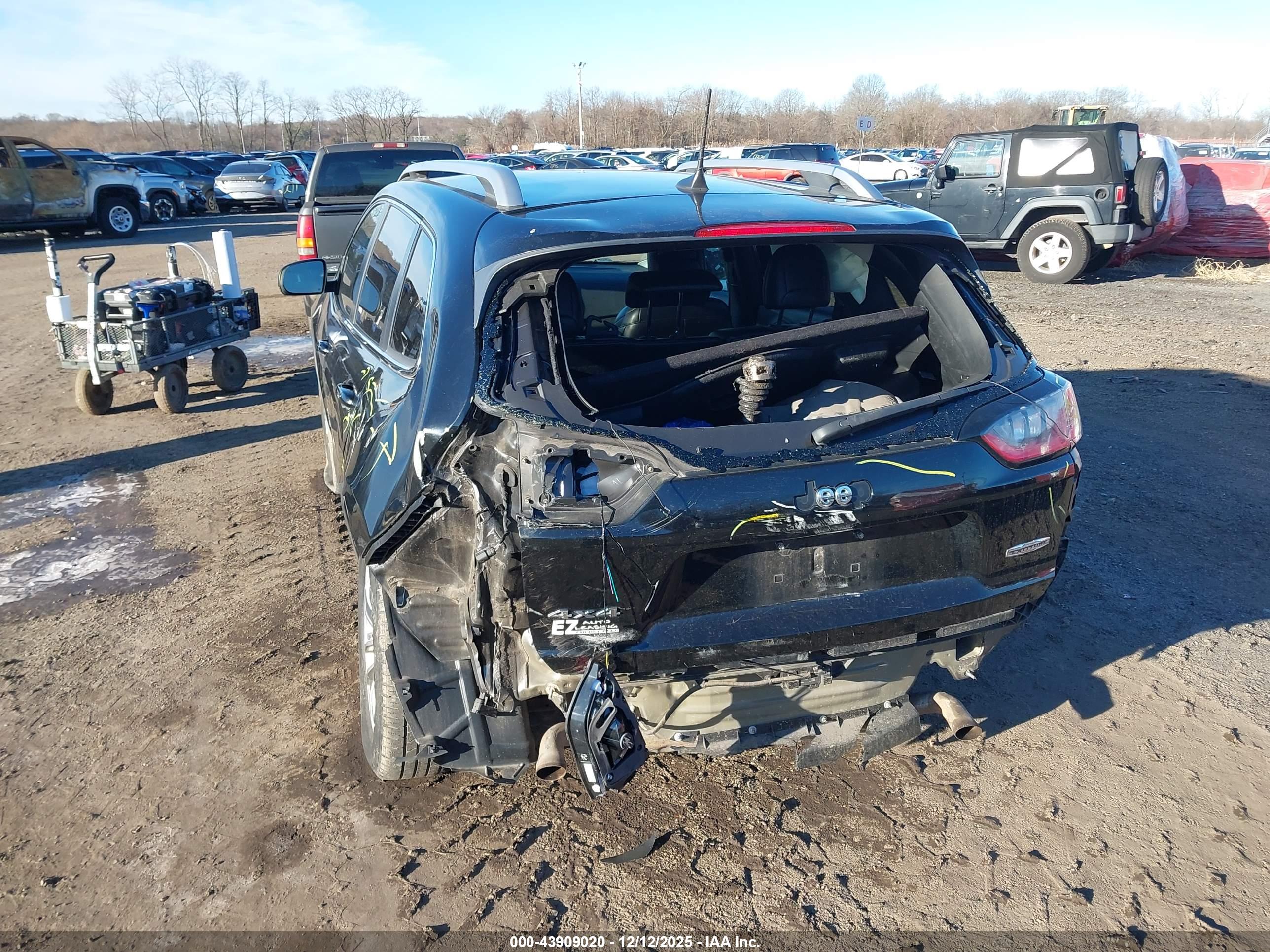 JEEP CHEROKEE image 6