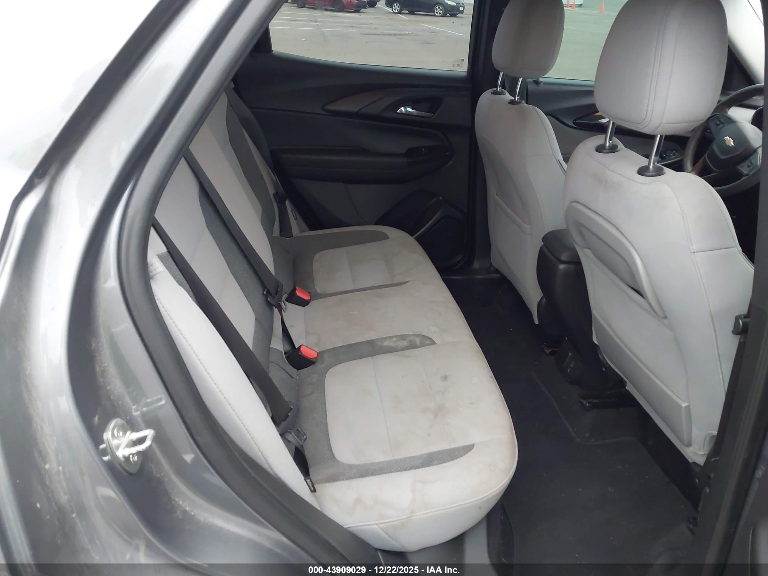 CHEVROLET TRAILBLAZER image 8