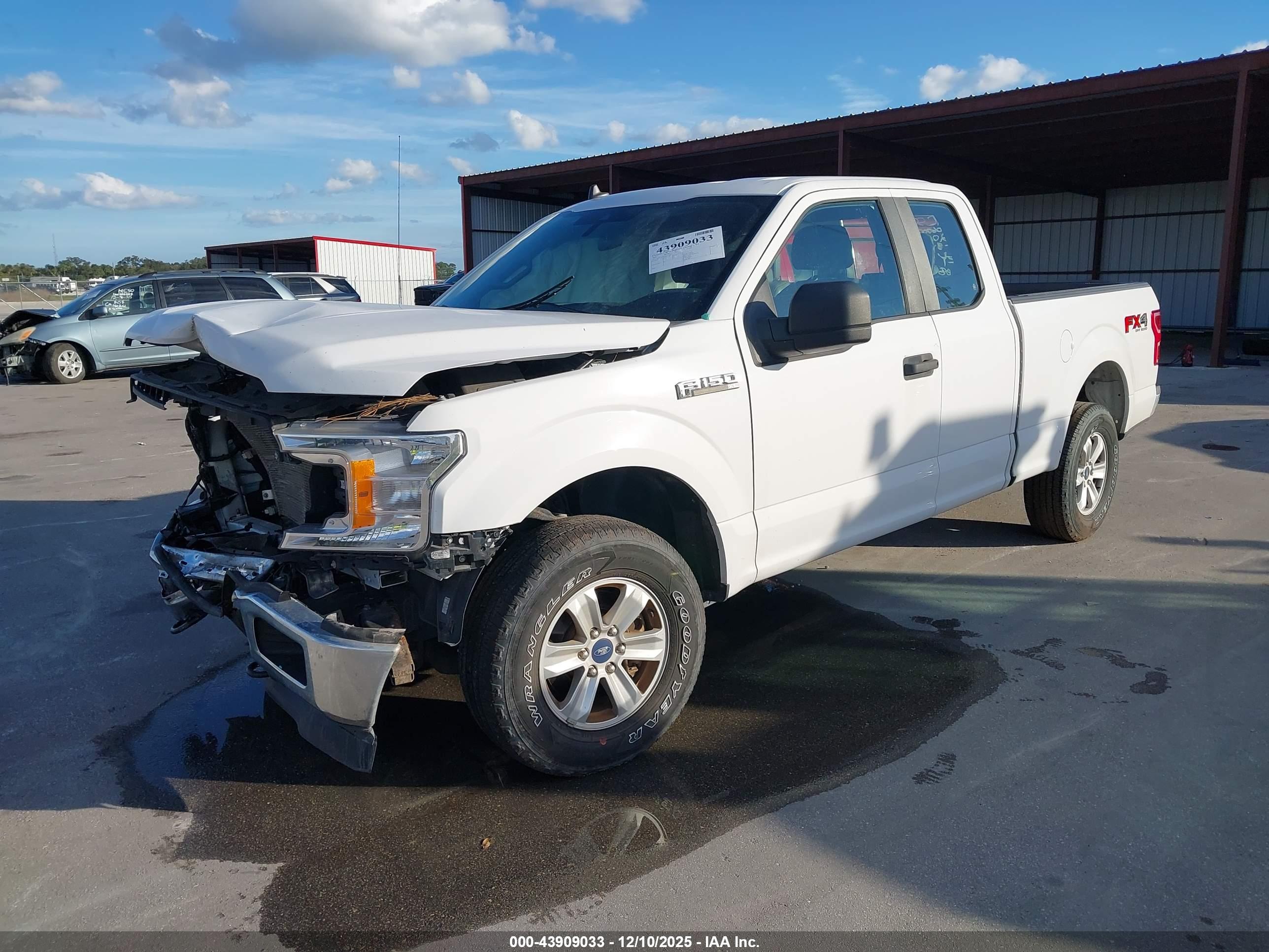 FORD F-150 image 2