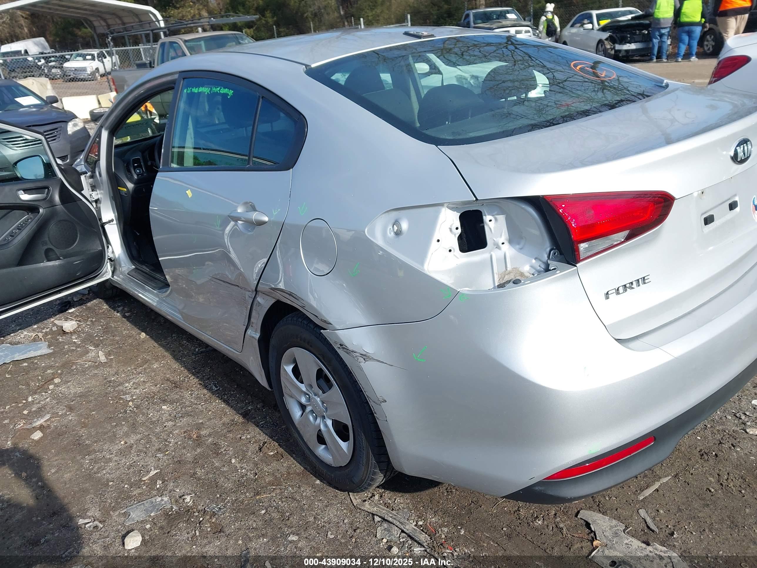 KIA FORTE image 6