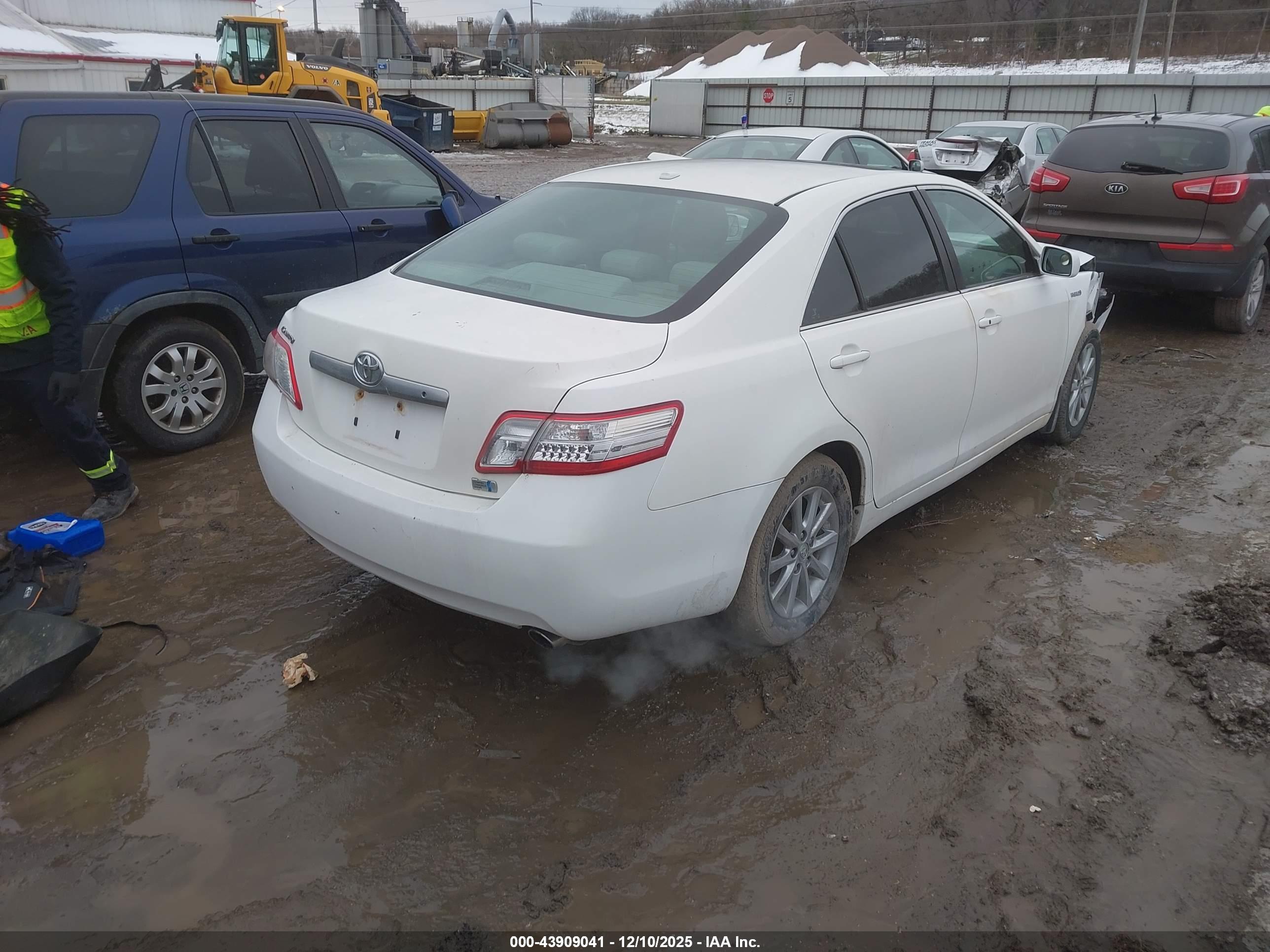 TOYOTA CAMRY image 4