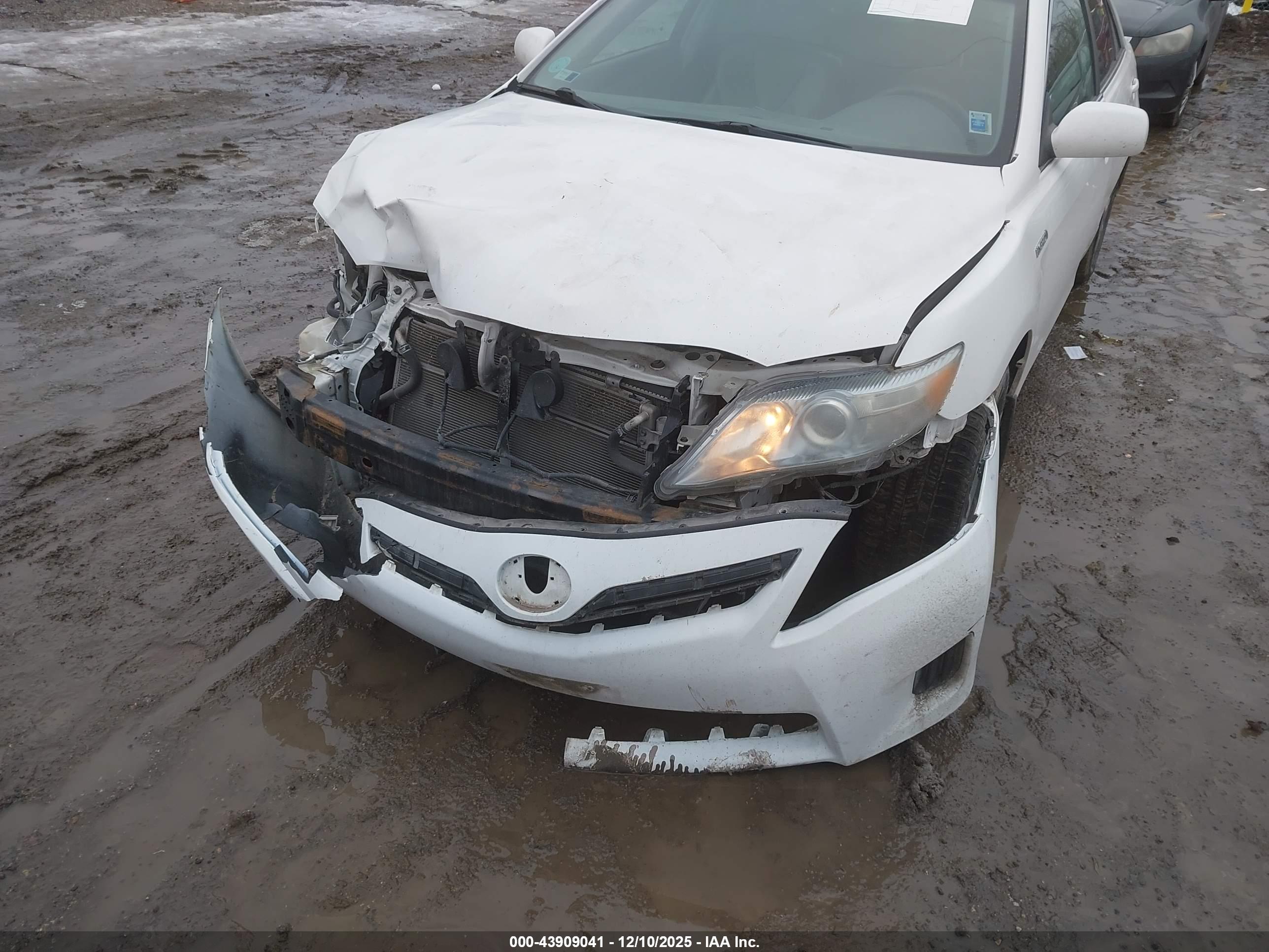TOYOTA CAMRY image 6