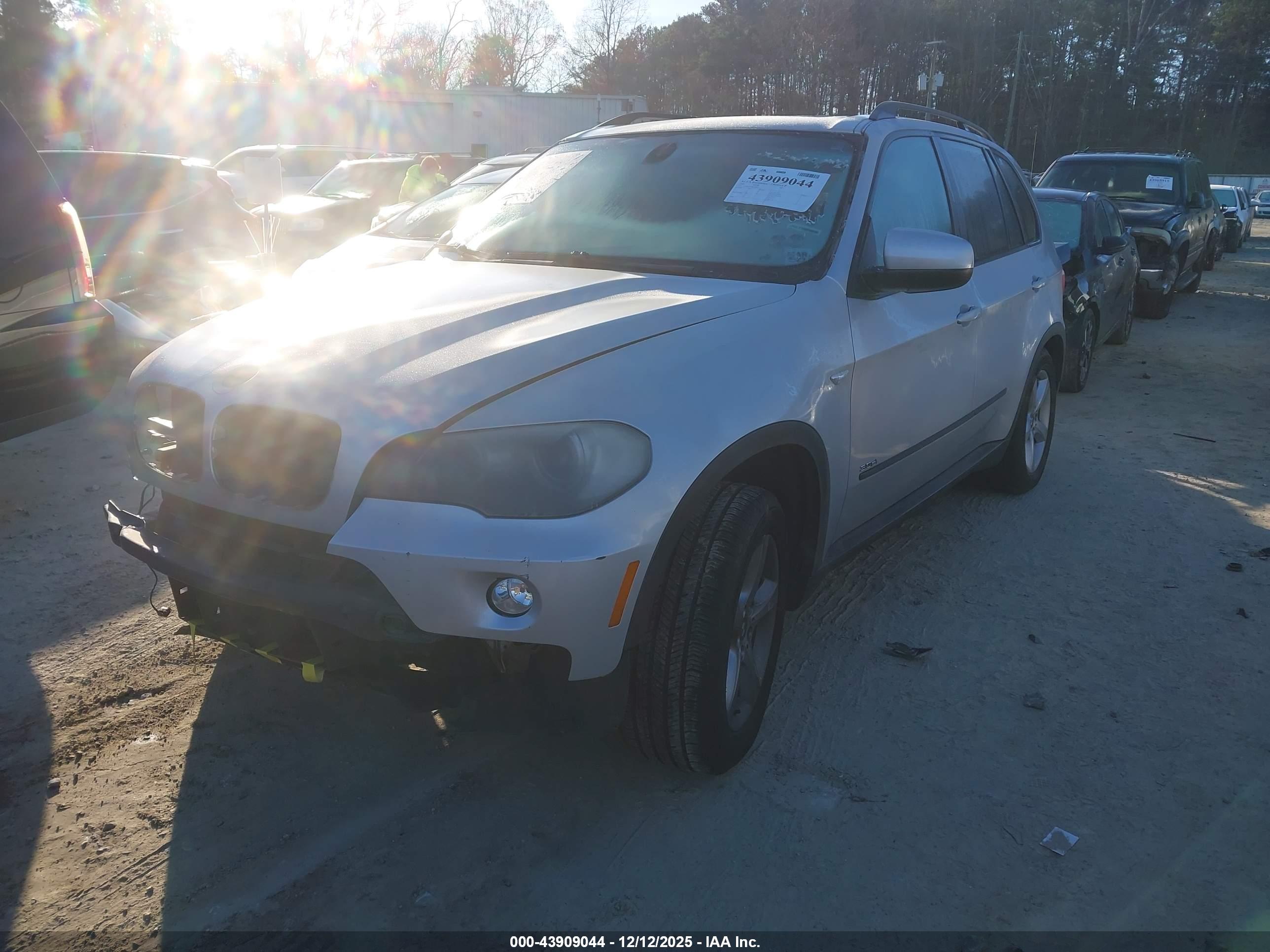 BMW X5 image 2