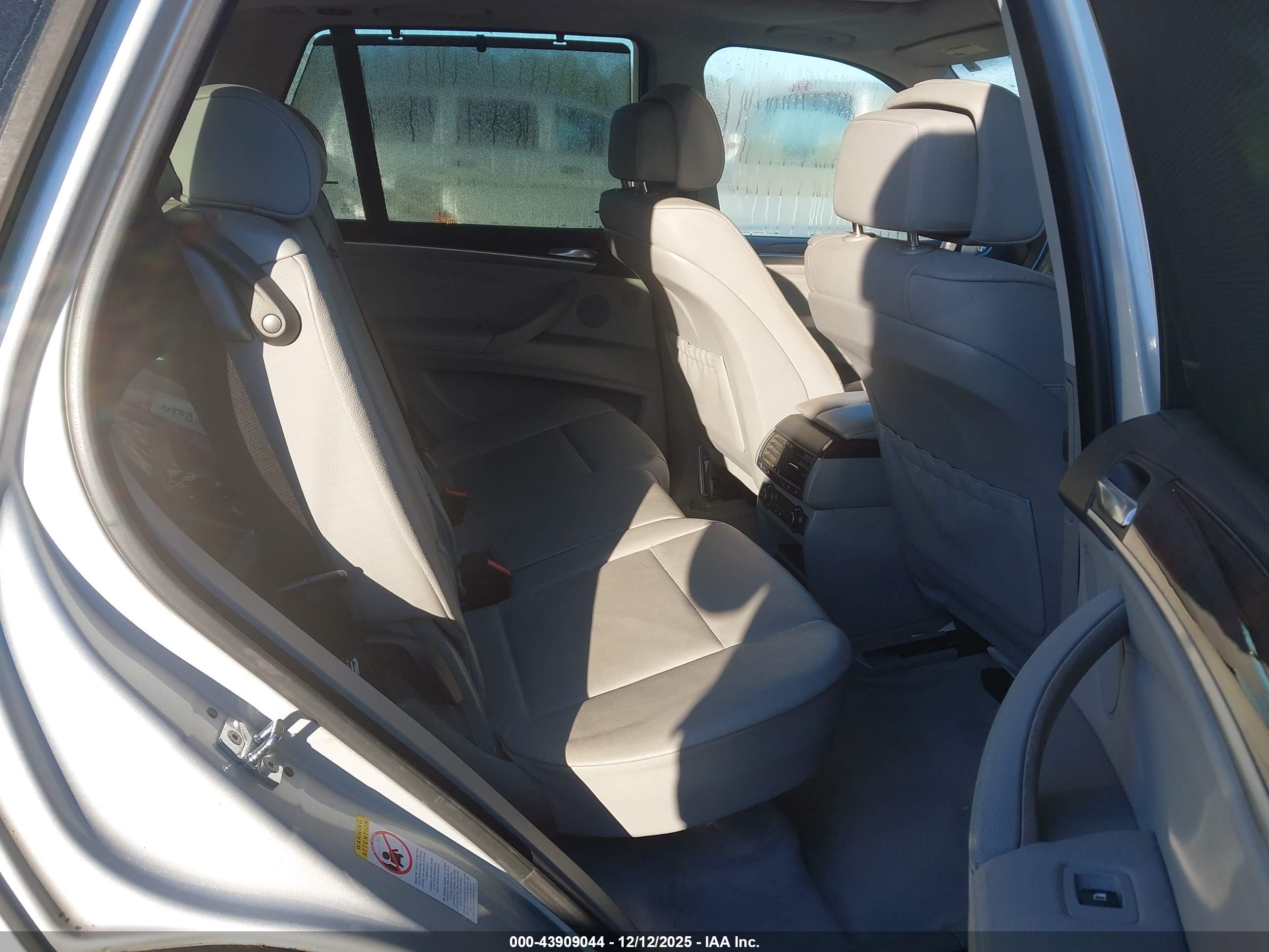 BMW X5 image 8
