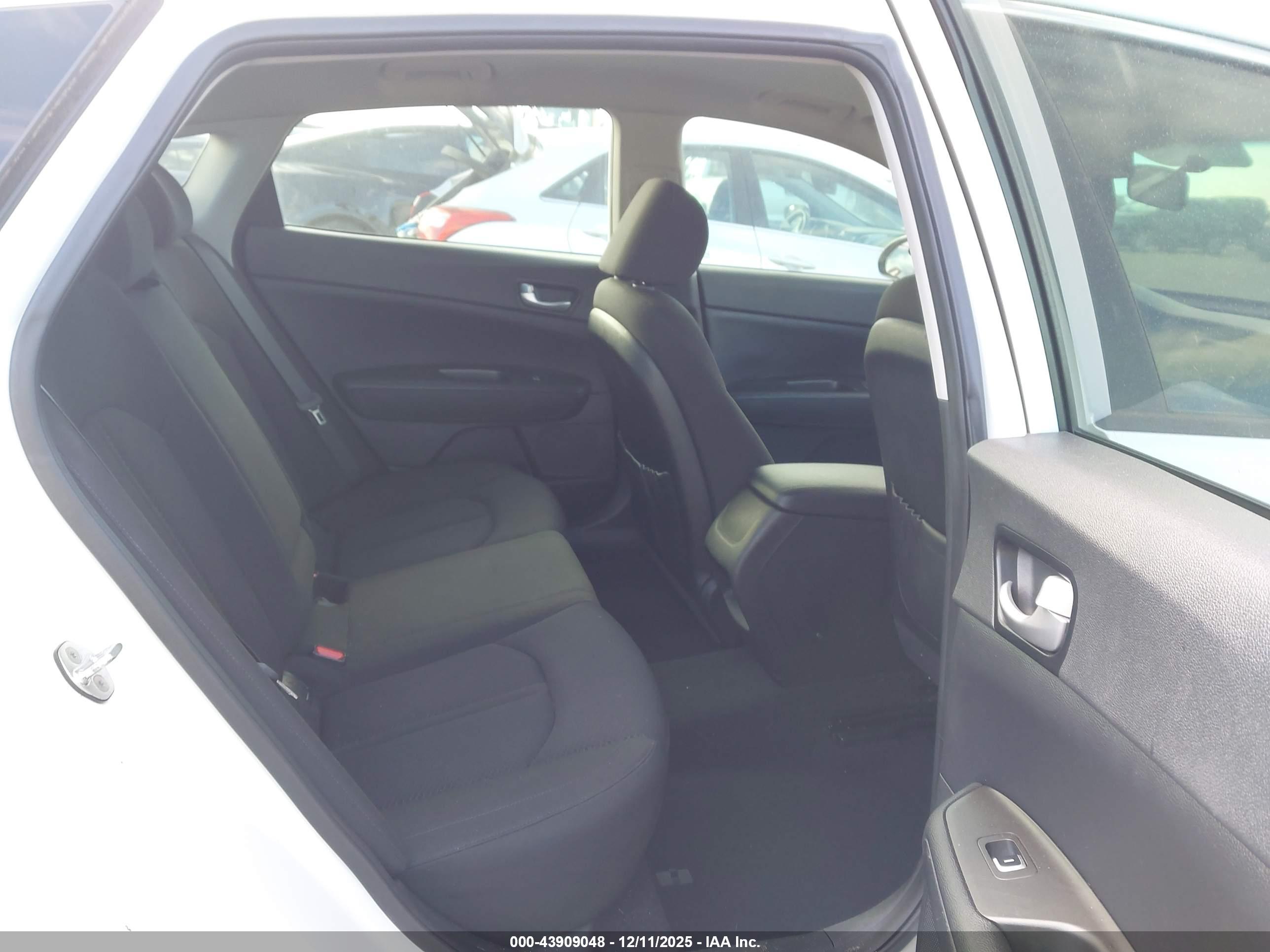 KIA OPTIMA image 8