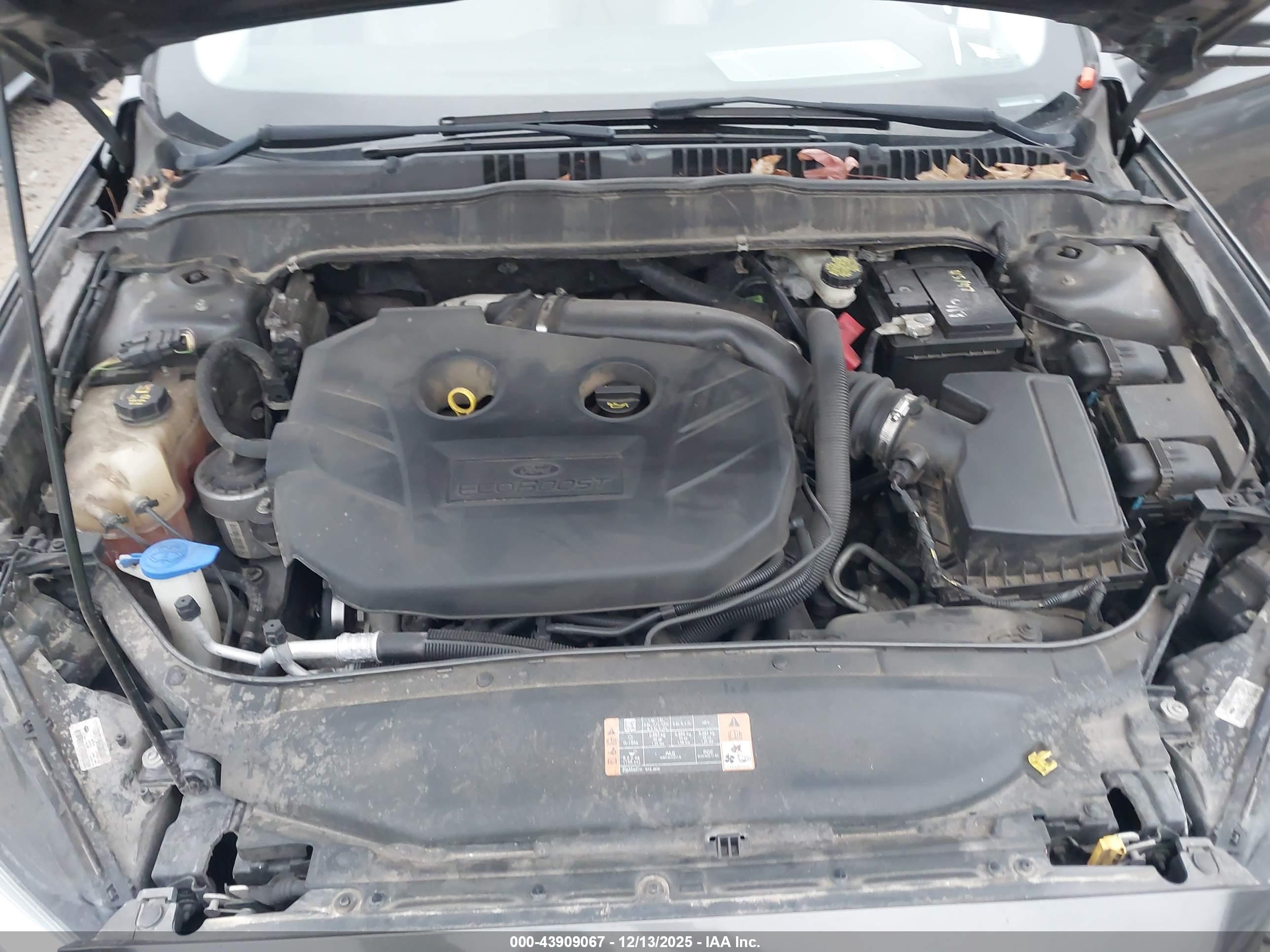 FORD FUSION image 10