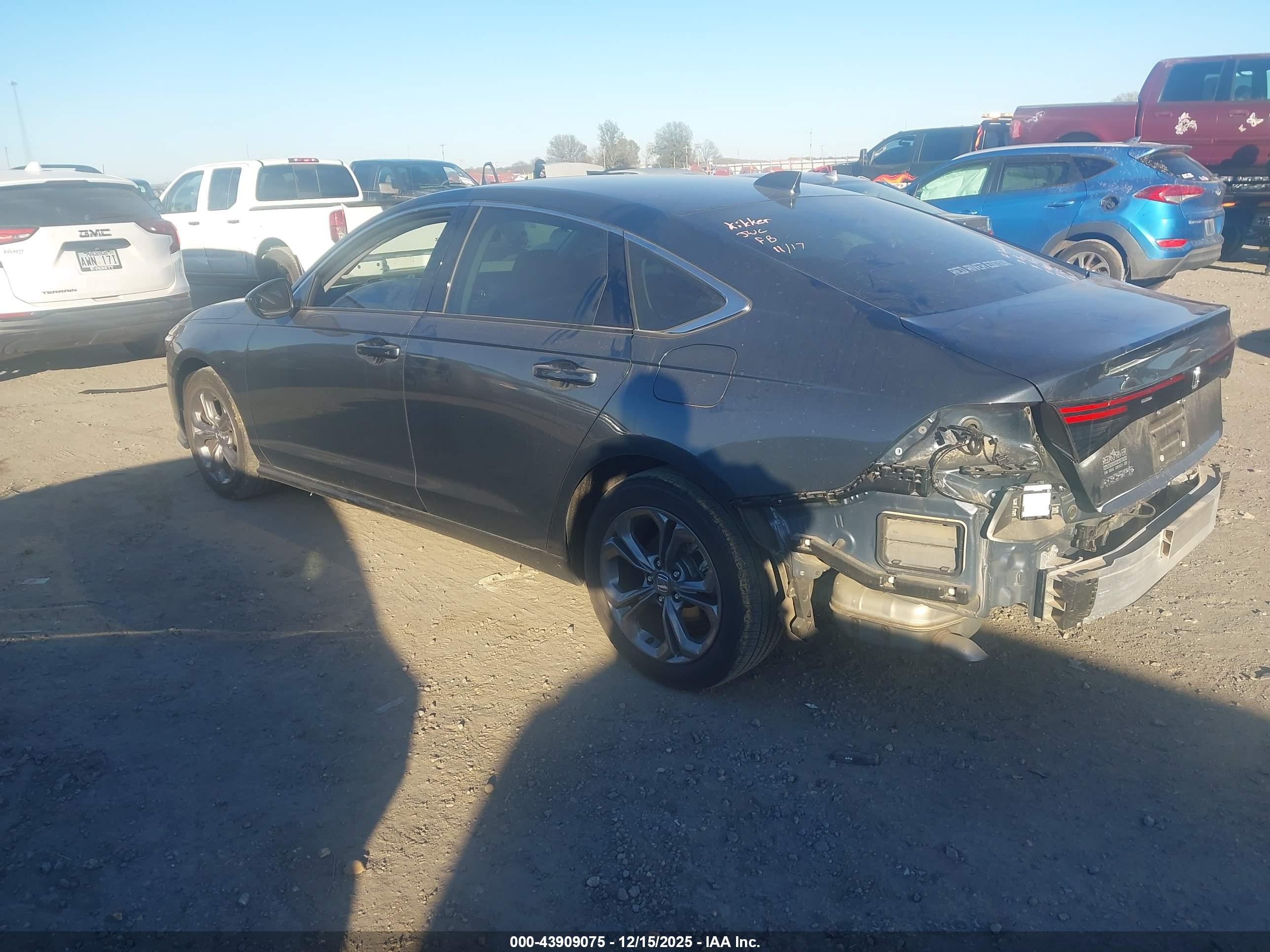 HONDA ACCORD image 3