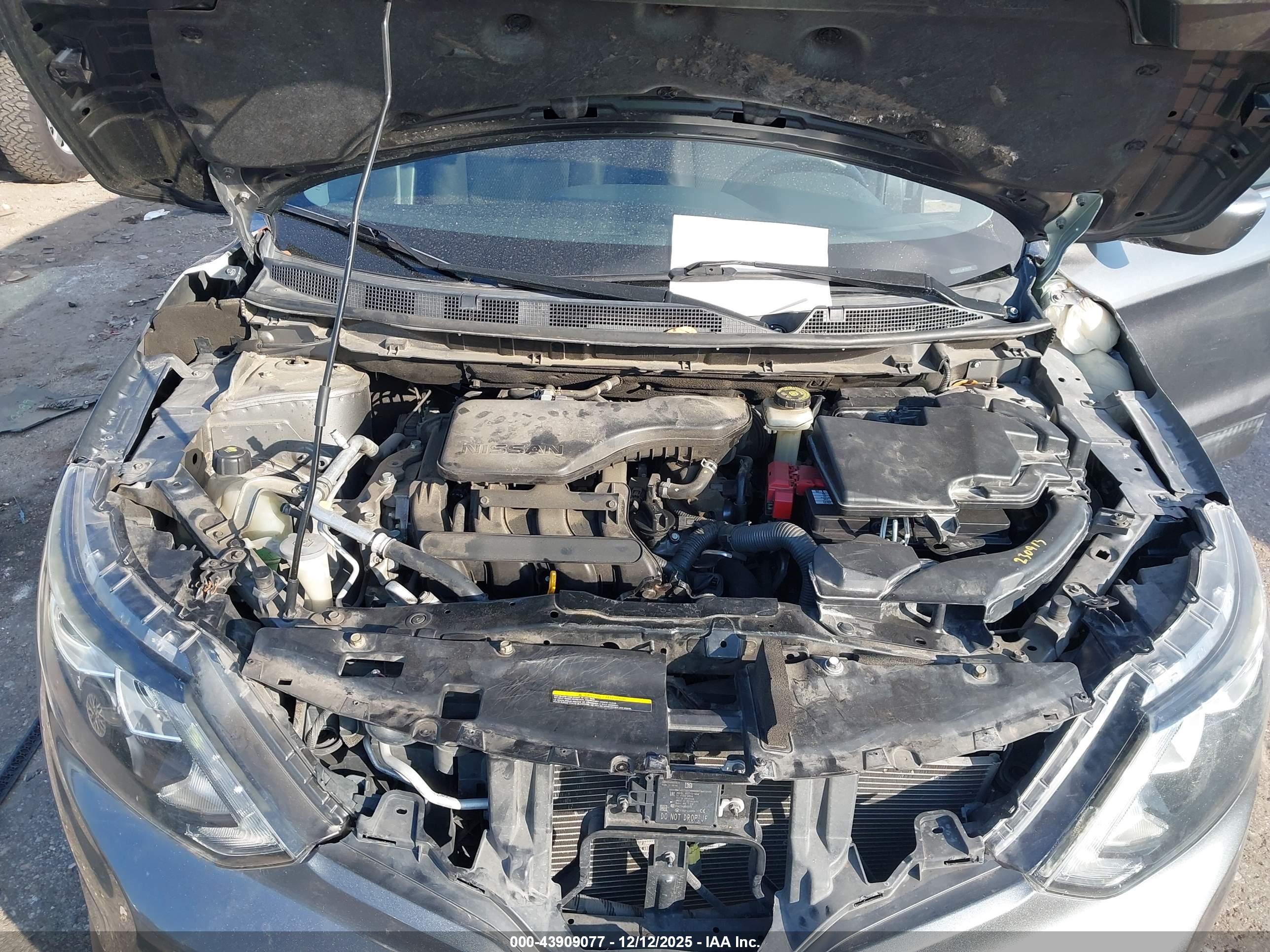 NISSAN ROGUE image 10