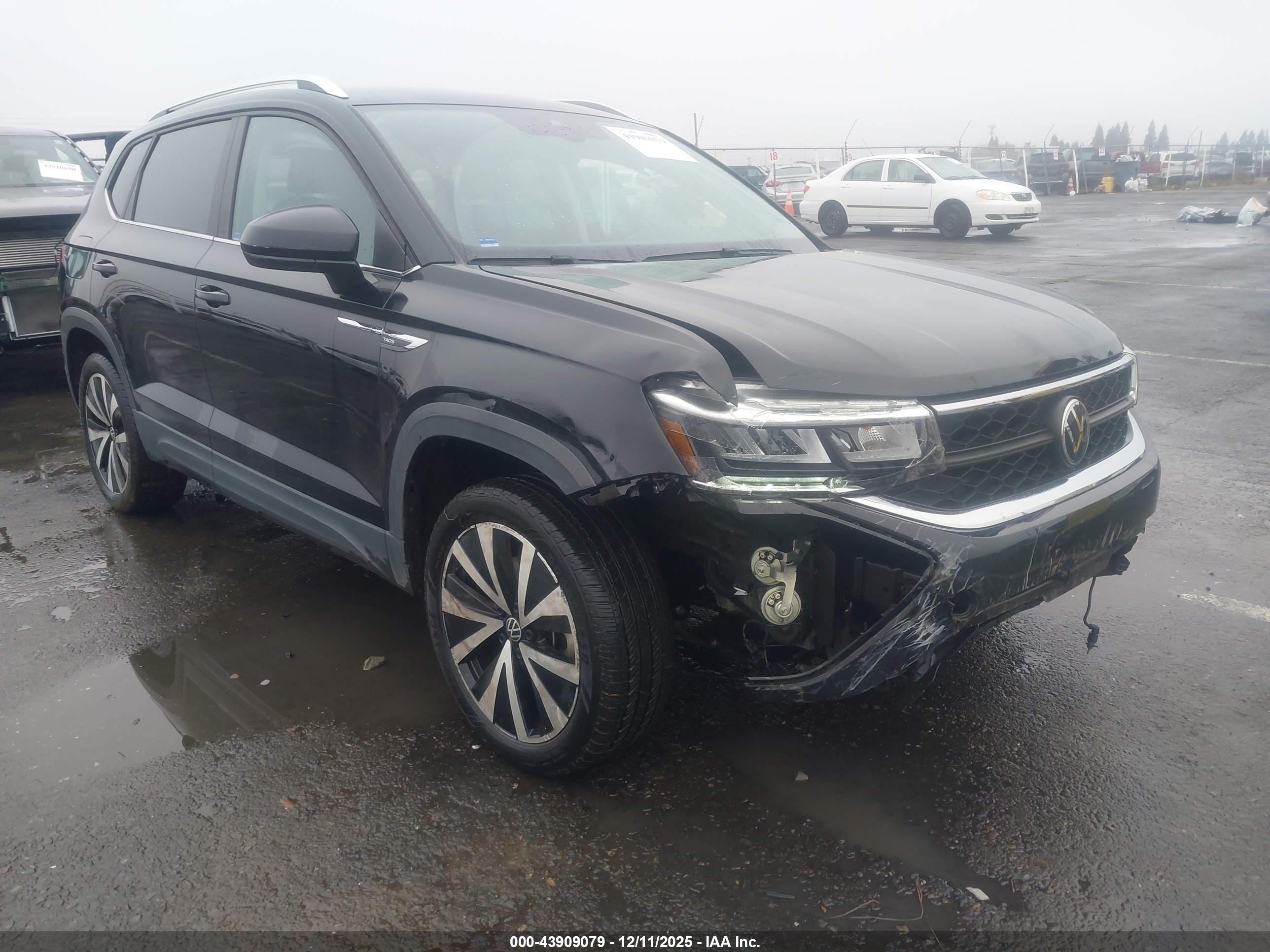 VOLKSWAGEN TAOS image 6