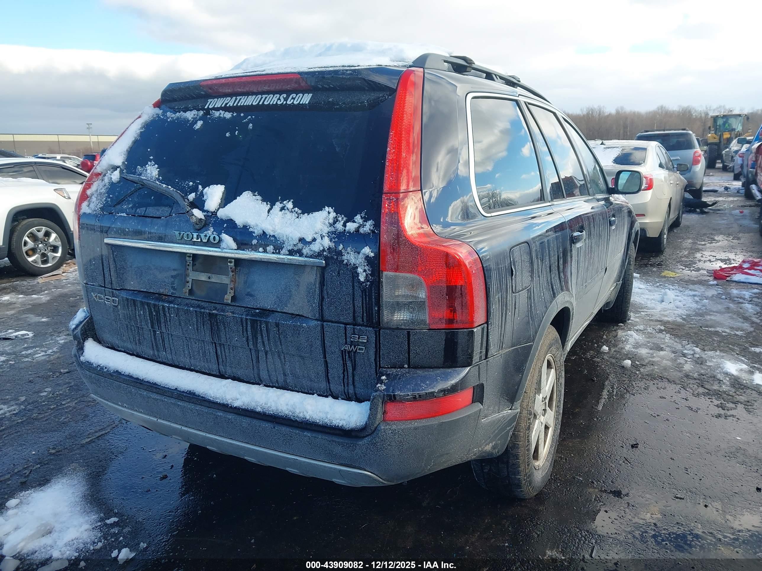 VOLVO XC90 image 4