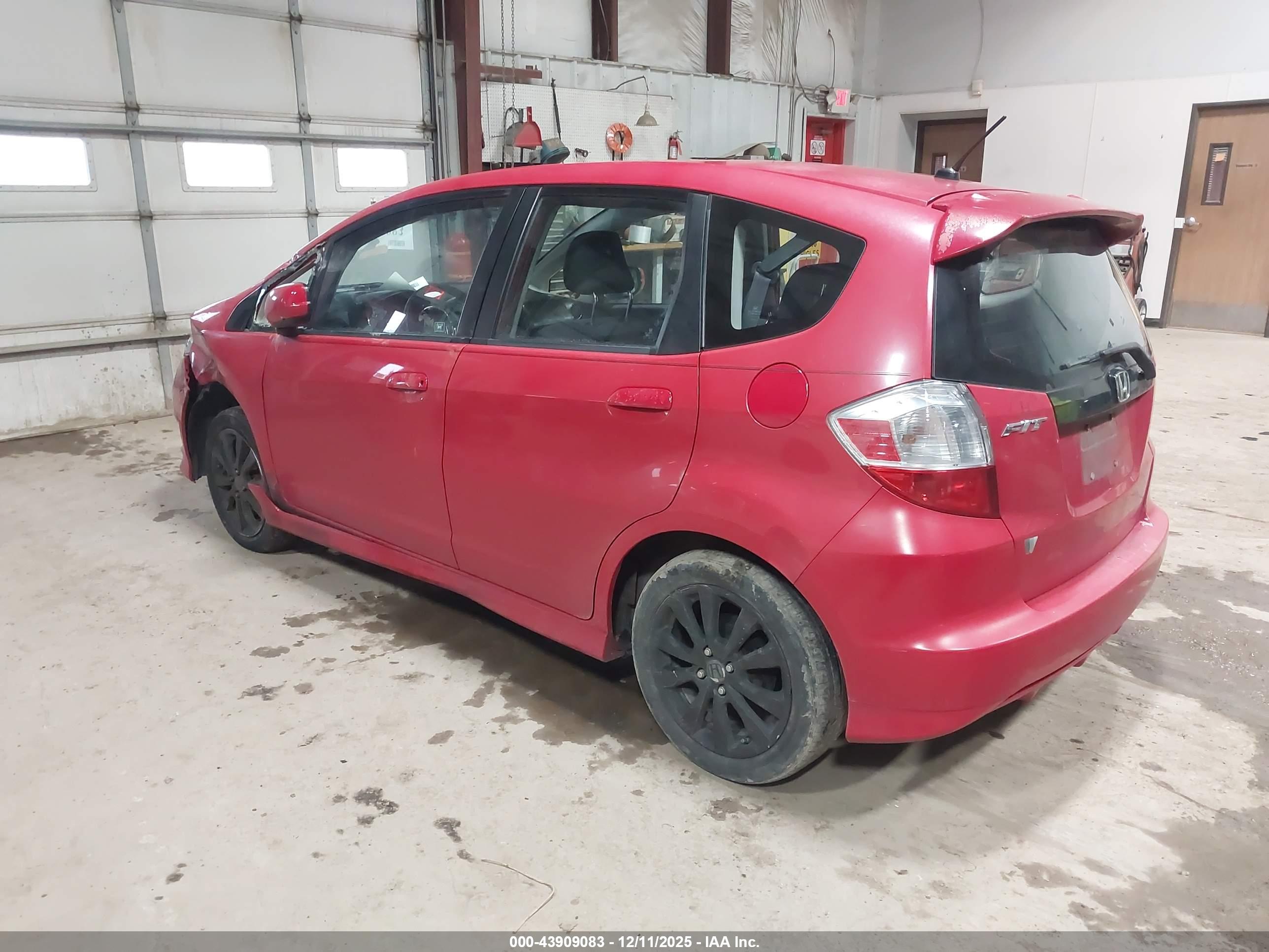 HONDA FIT image 3