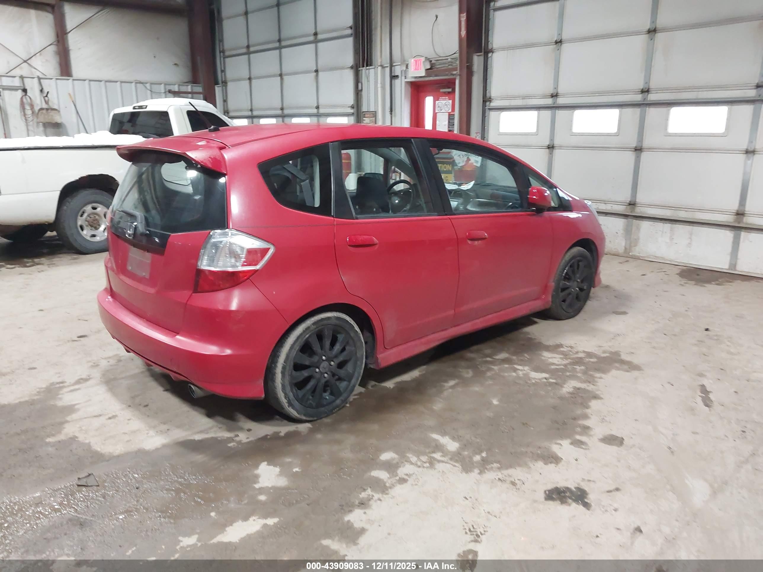 HONDA FIT image 4