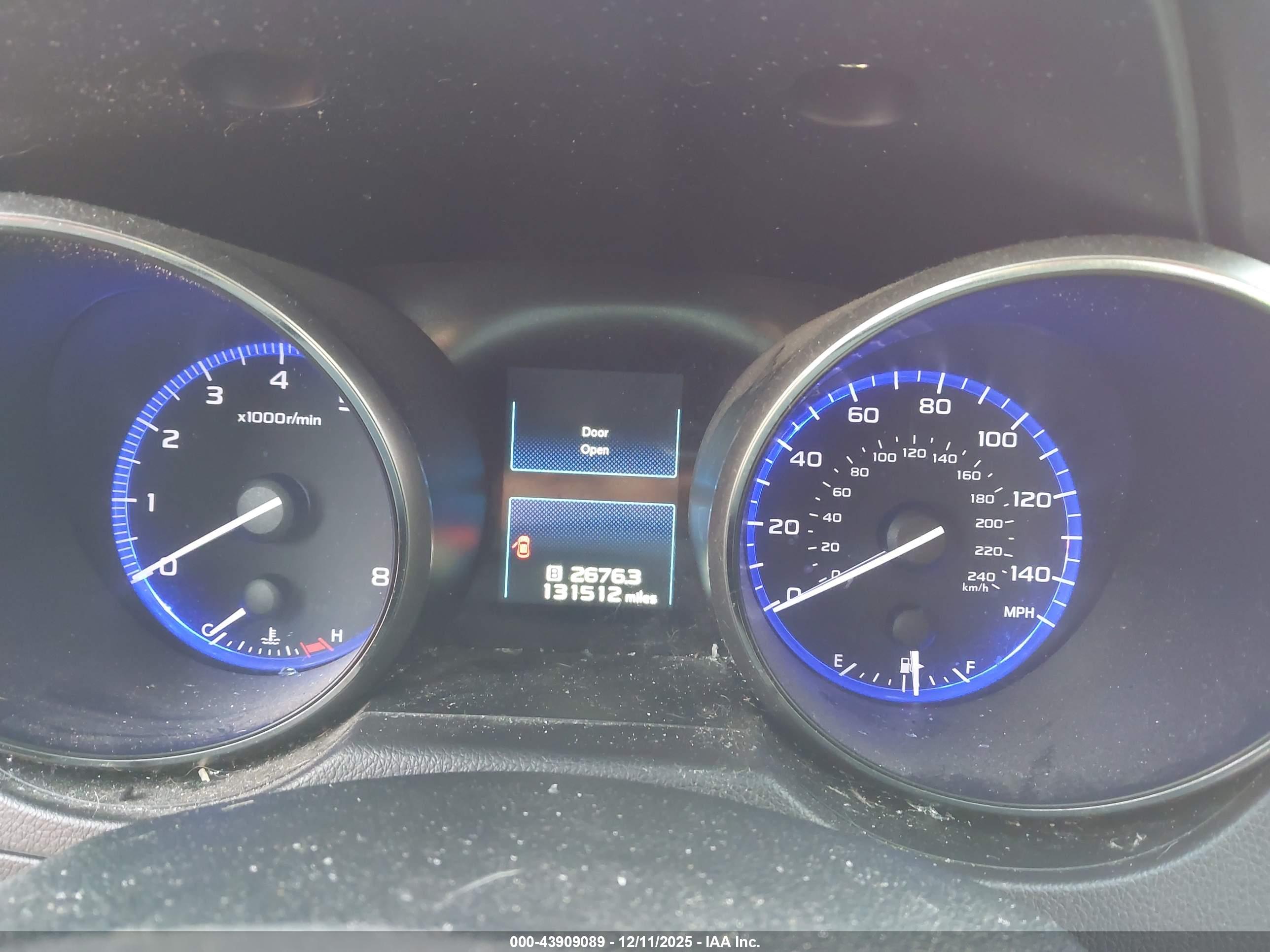 SUBARU OUTBACK image 7