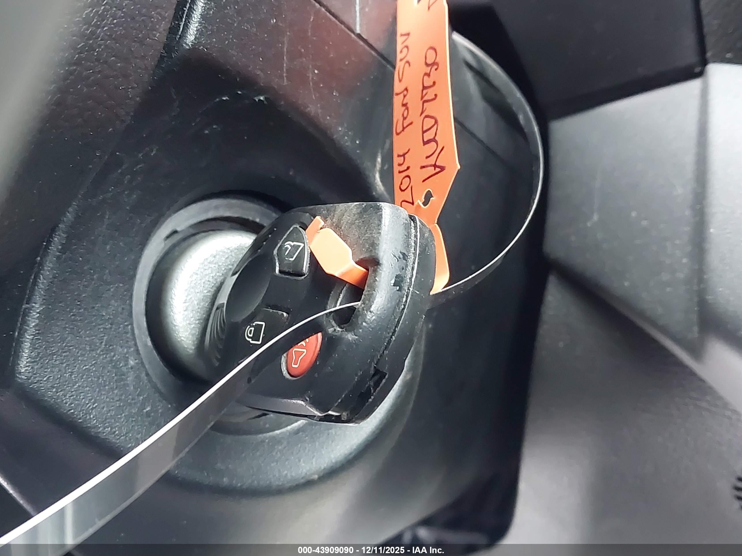 FORD ESCAPE image 11