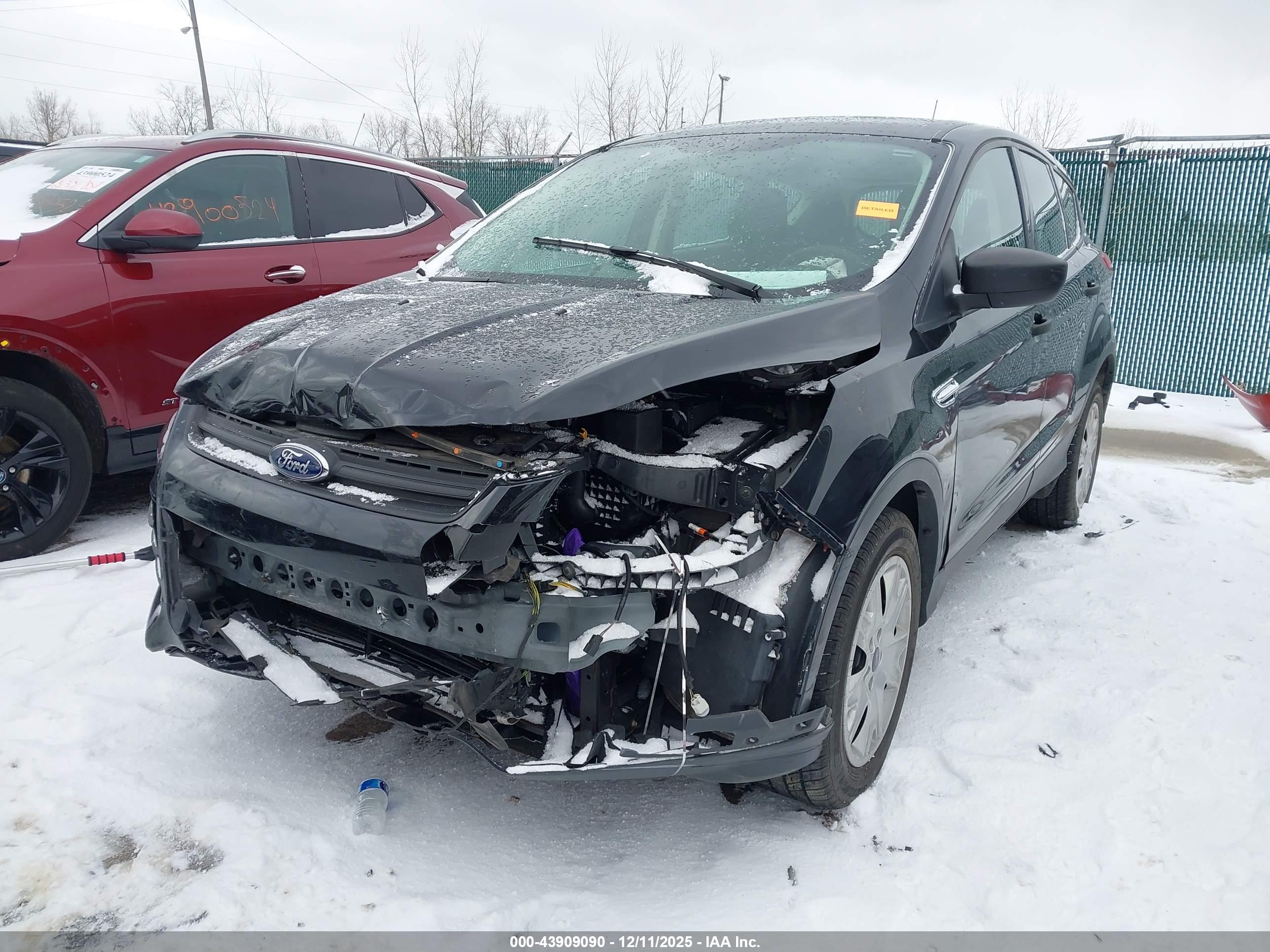 FORD ESCAPE image 2