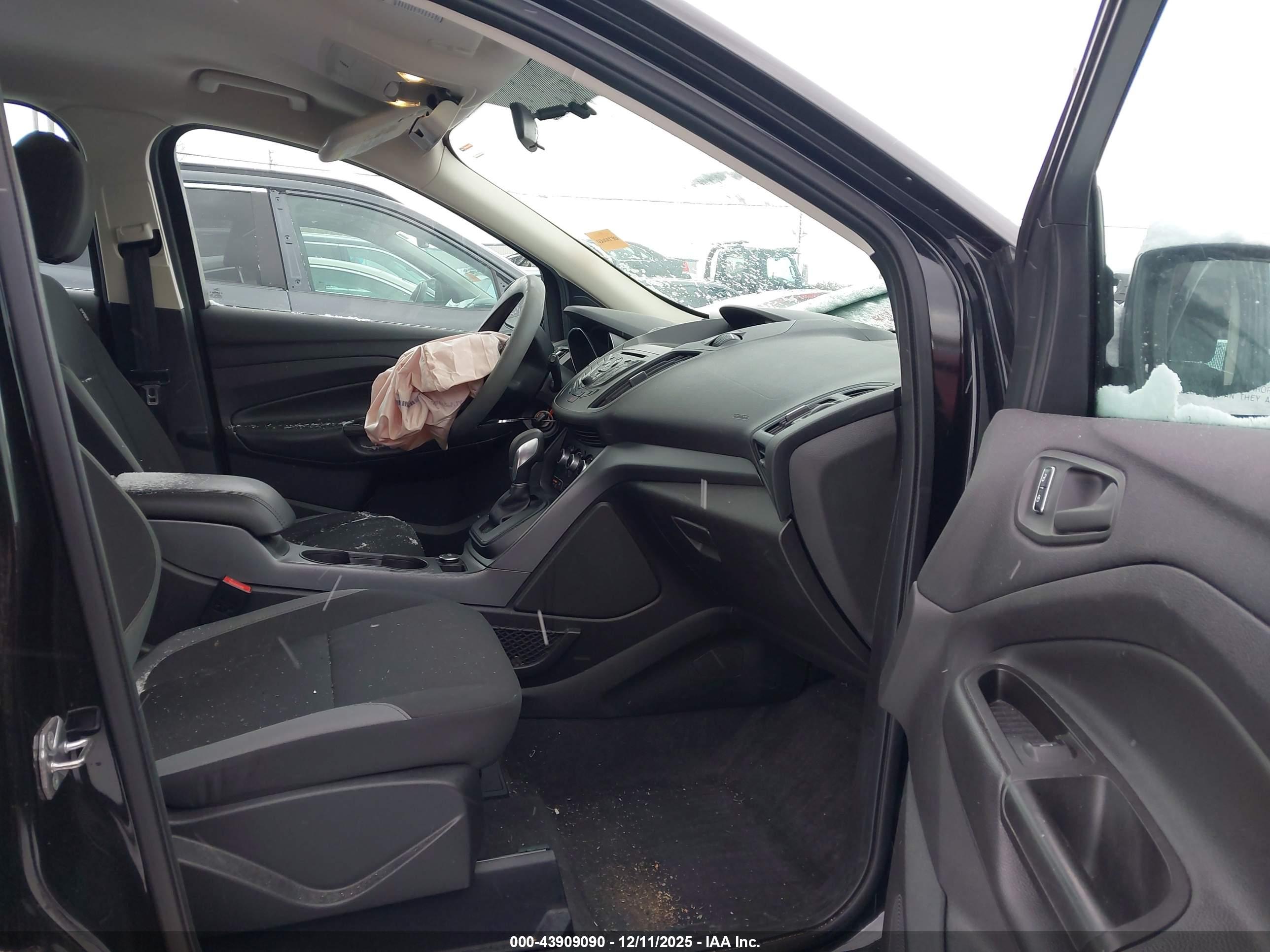 FORD ESCAPE image 5