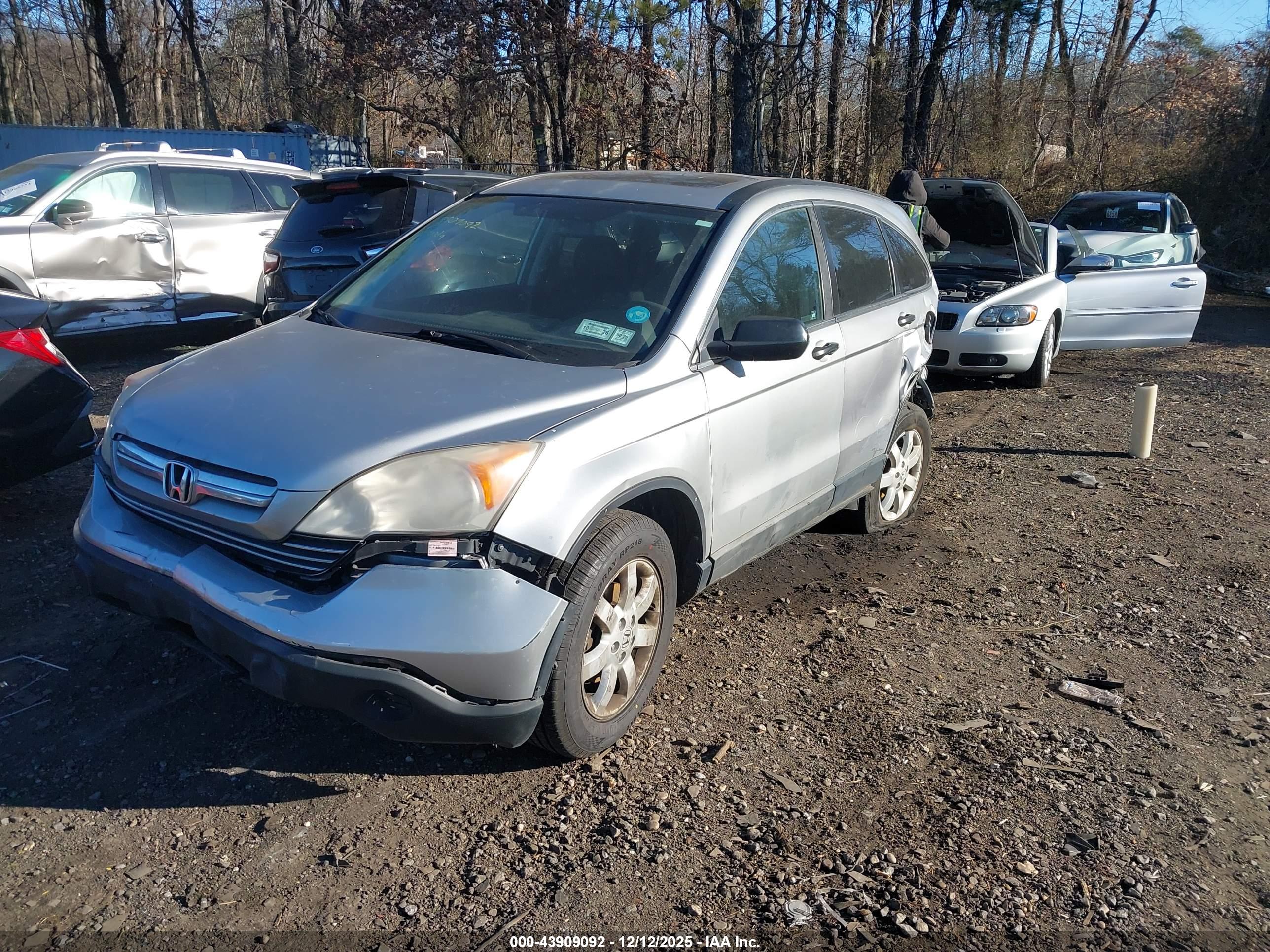 HONDA CR-V image 2