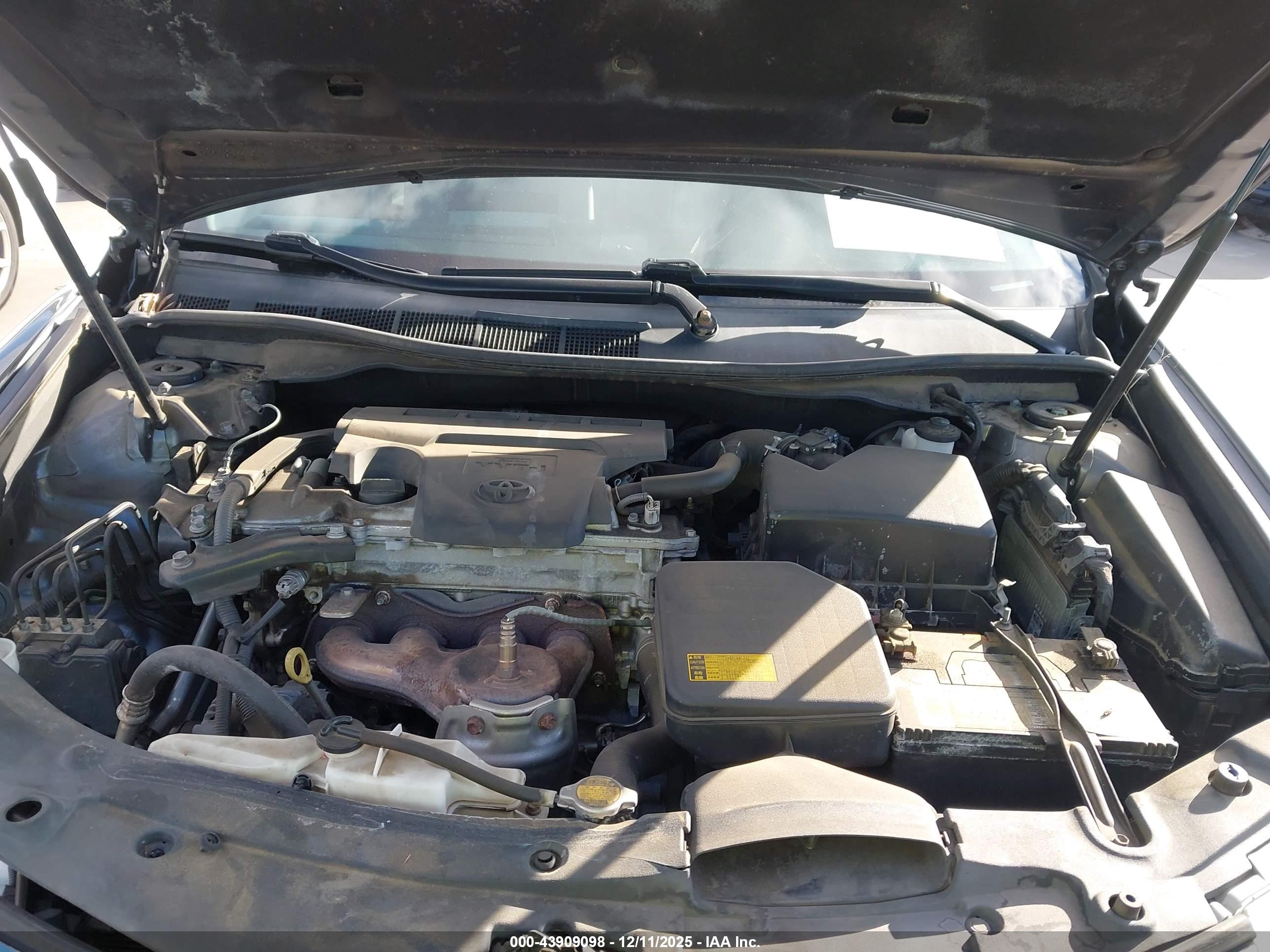 TOYOTA CAMRY image 10