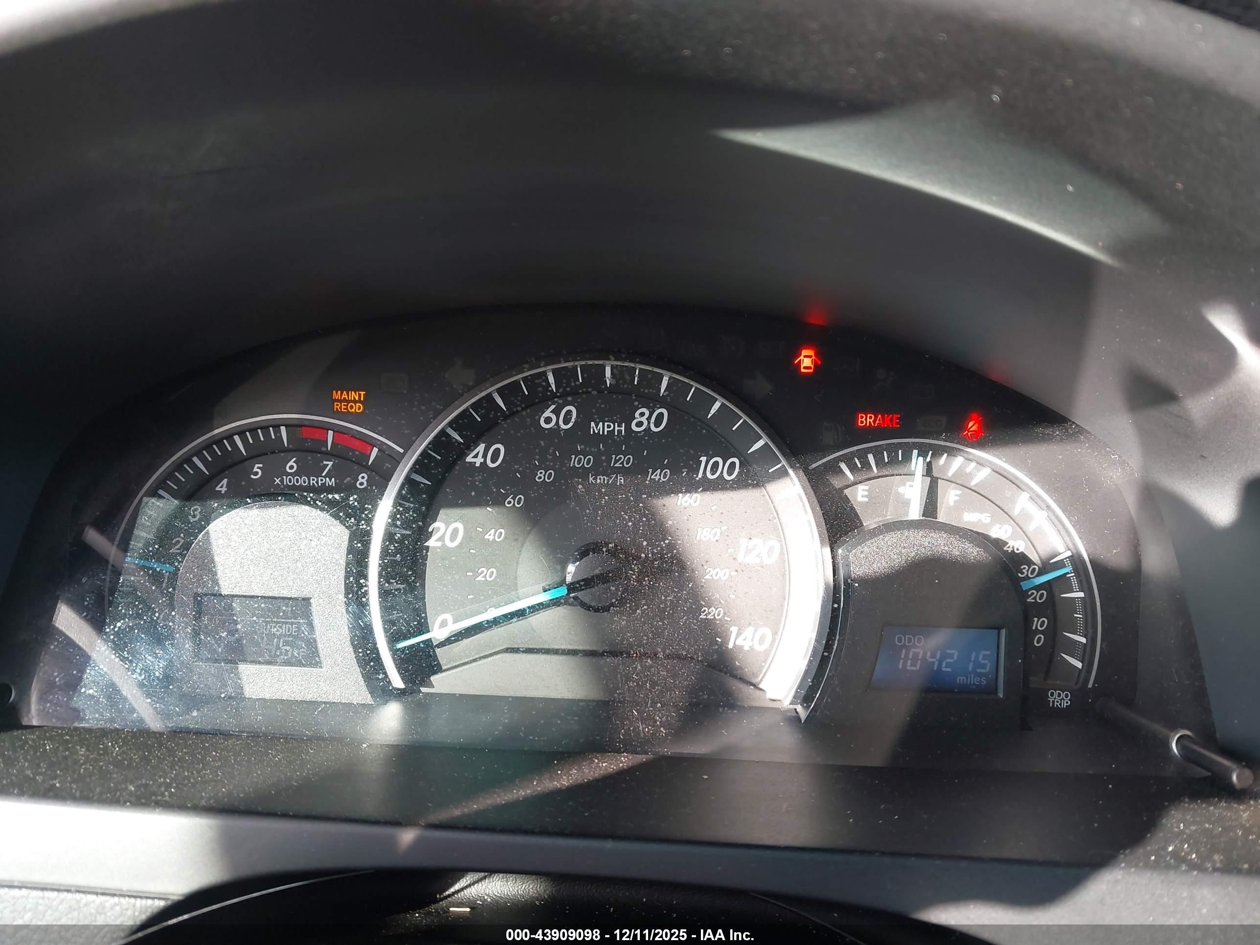 TOYOTA CAMRY image 7