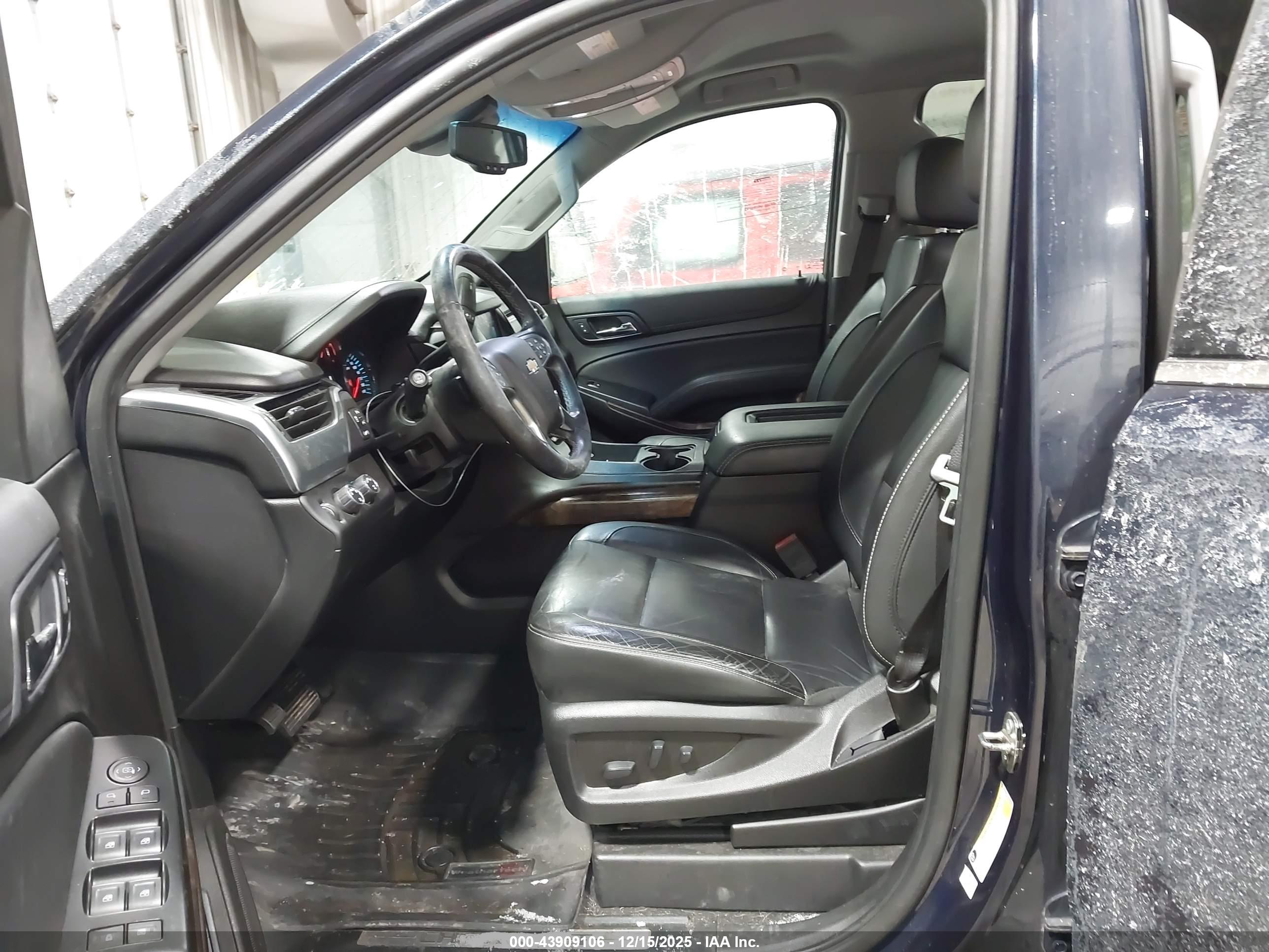CHEVROLET TAHOE image 5