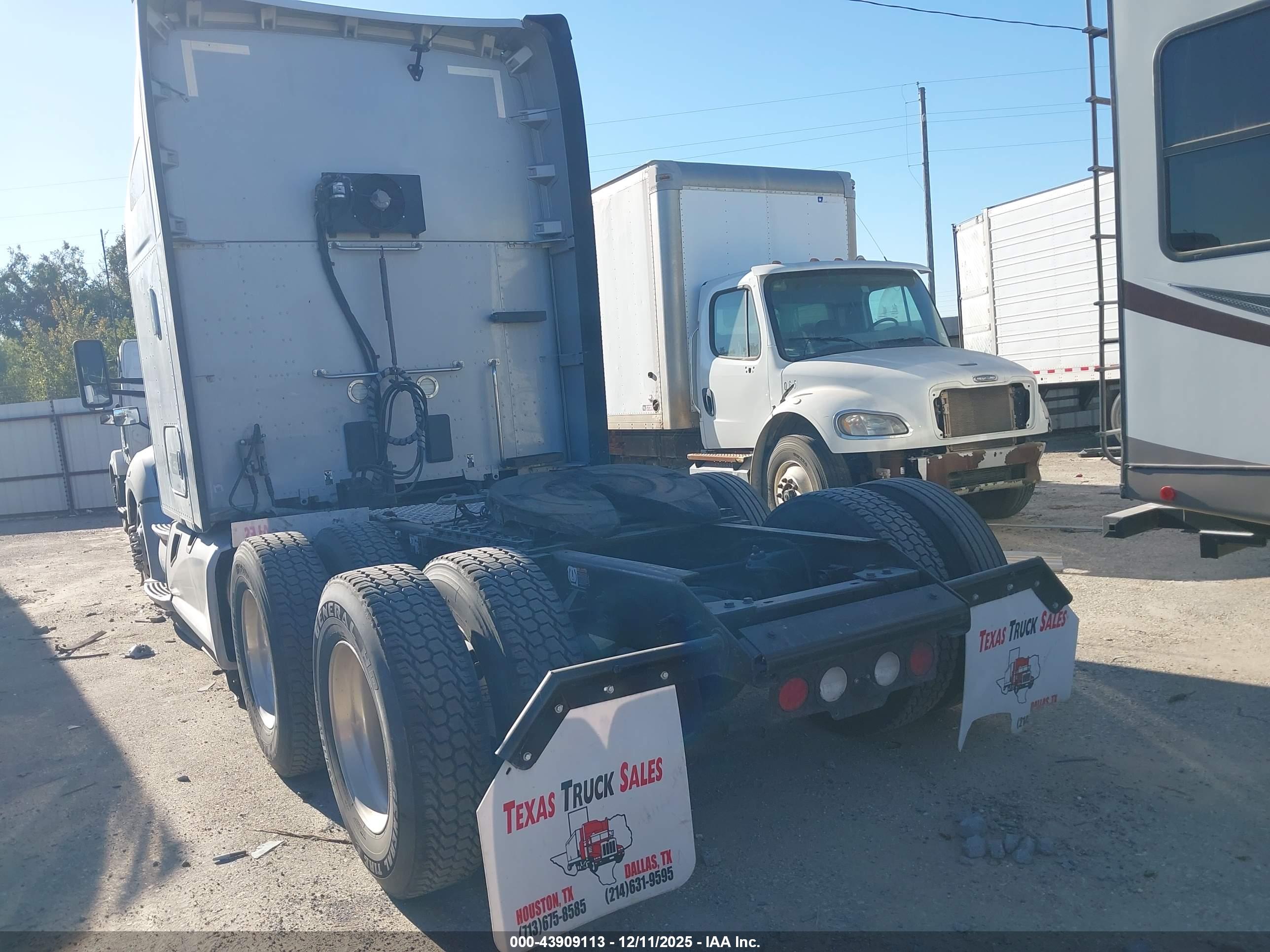 KENWORTH T680 image 3