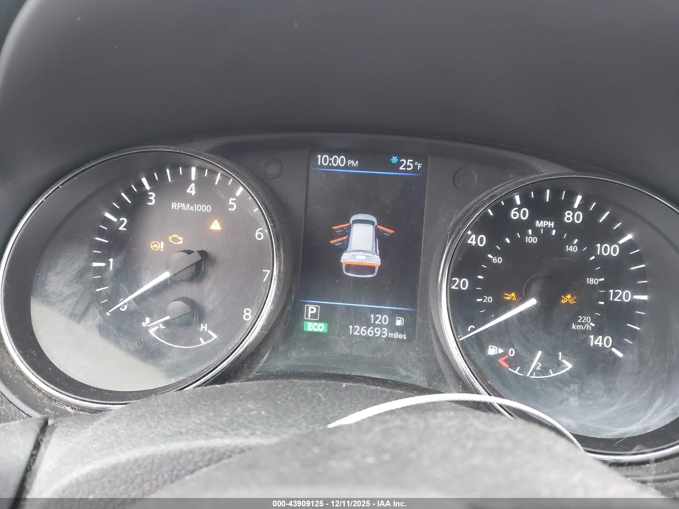 NISSAN ROGUE image 7