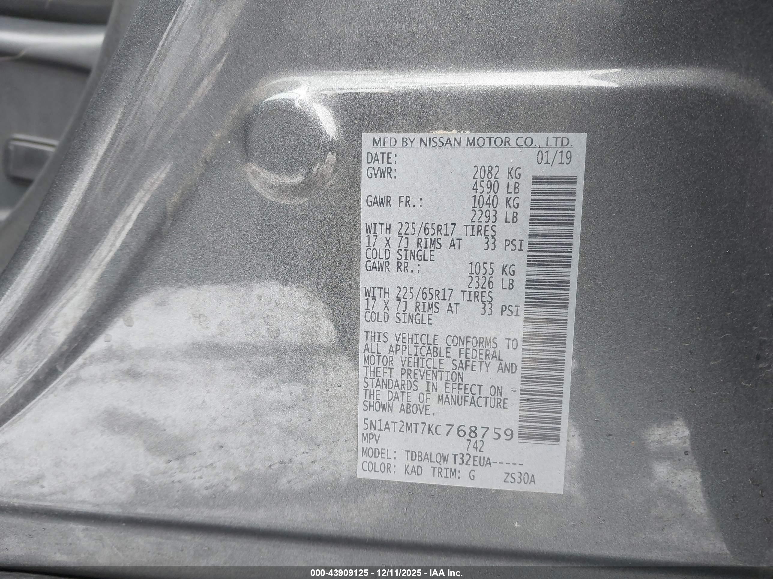 NISSAN ROGUE image 9